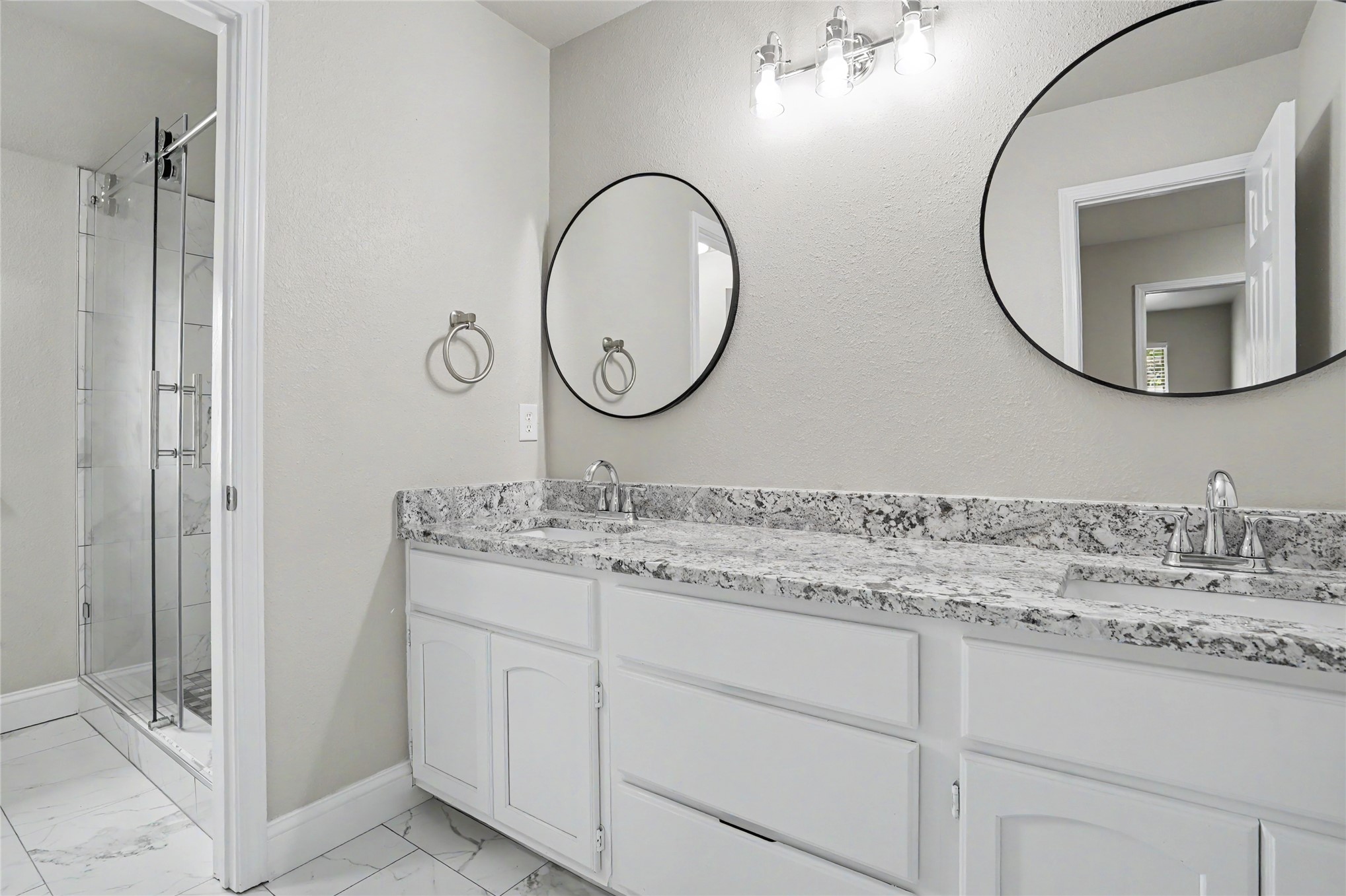 2631828 Property Photo 31