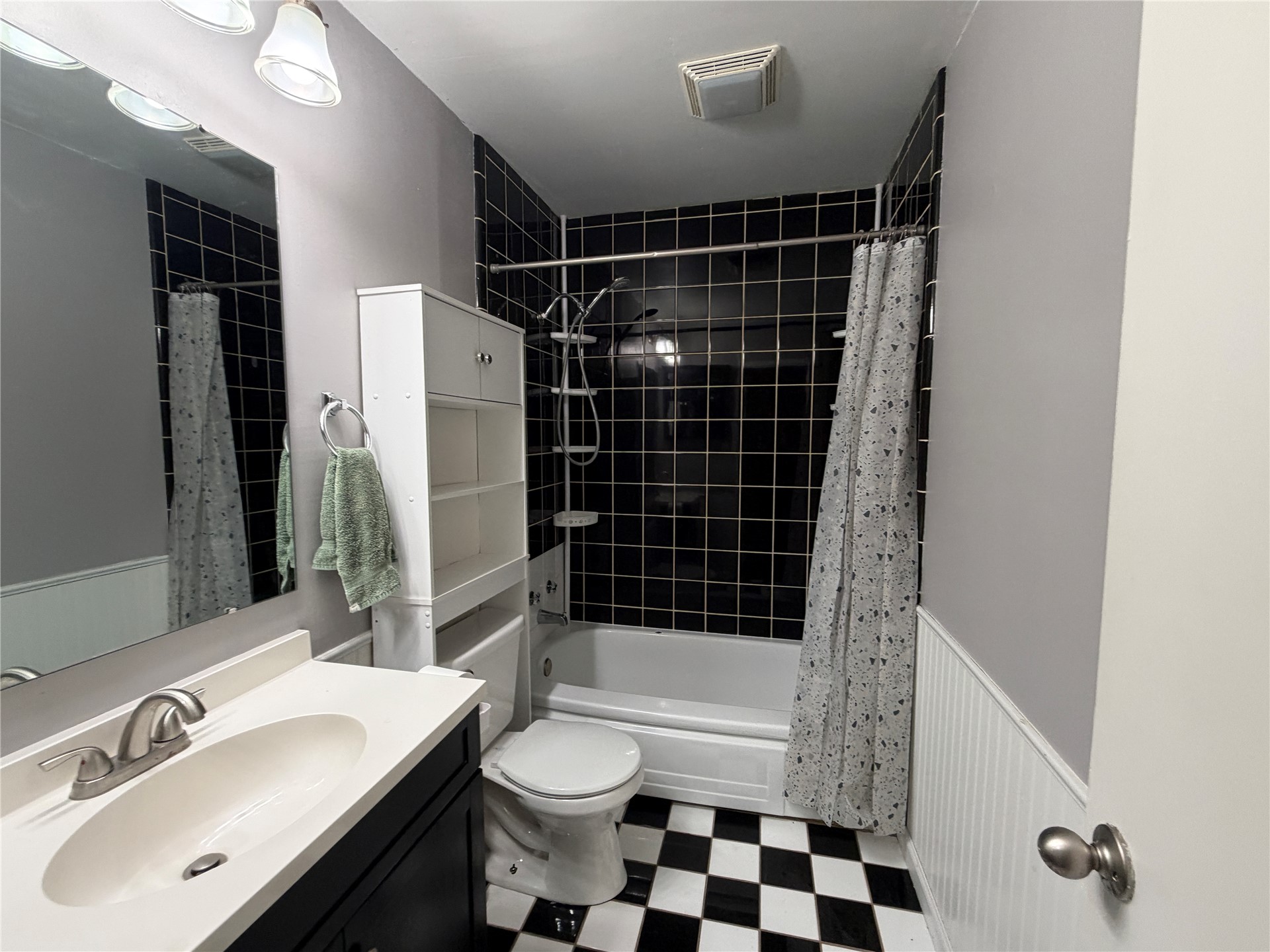 204 W South Street S Property Photo 12
