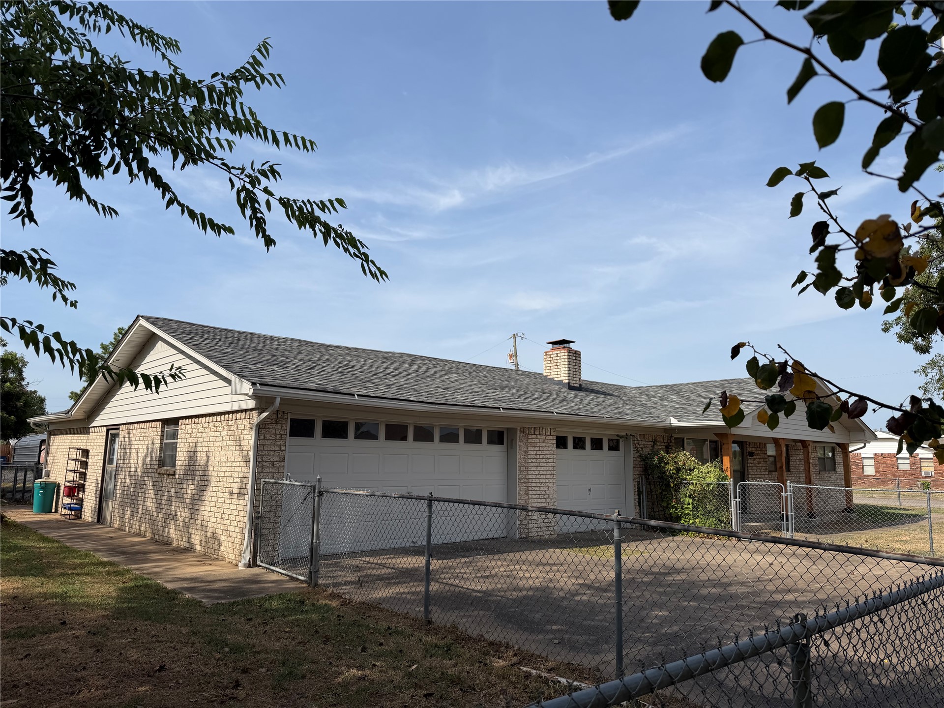 410 W Electric Property Photo 2