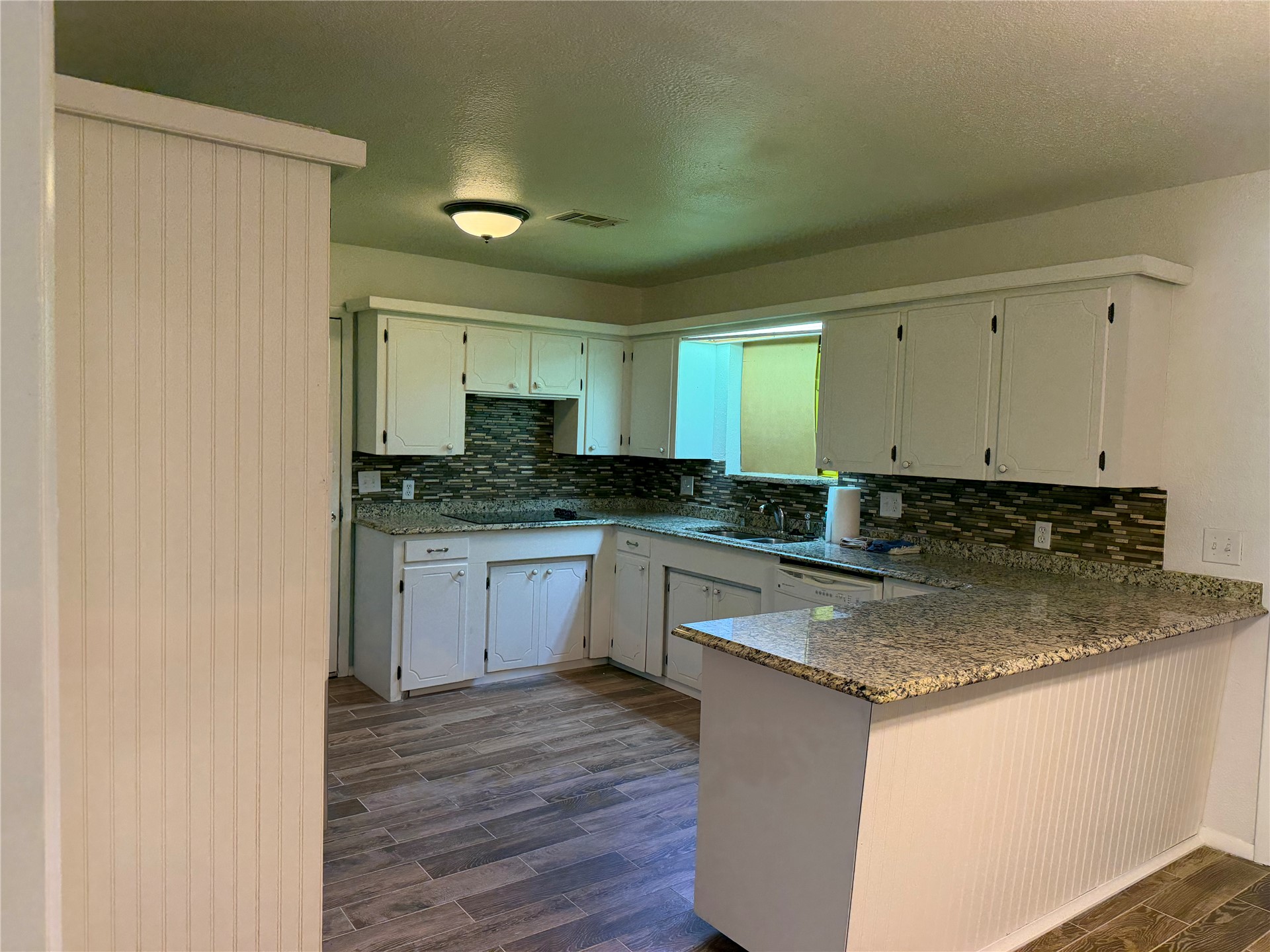 410 W Electric Property Photo 10