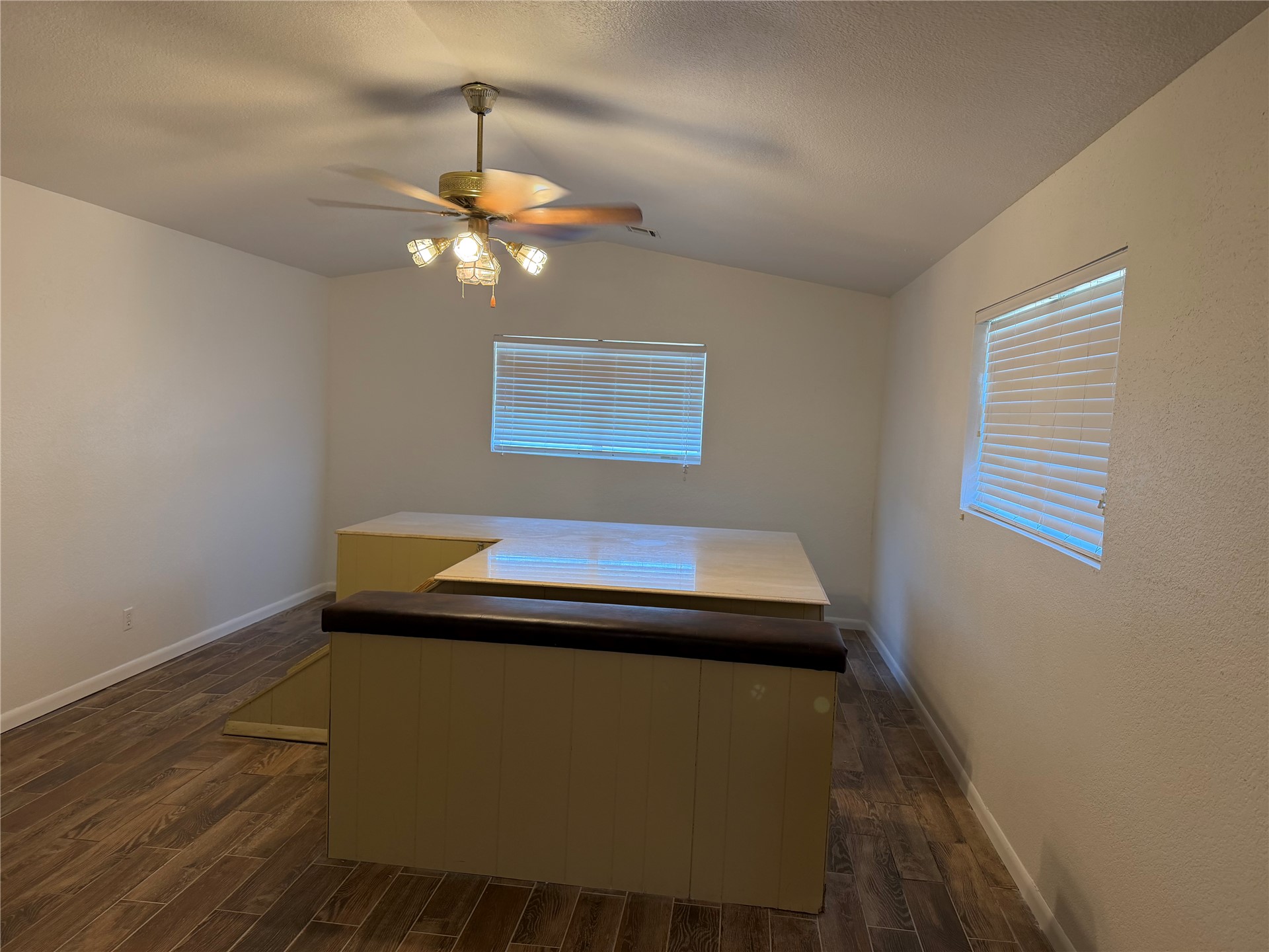 410 W Electric Property Photo 16