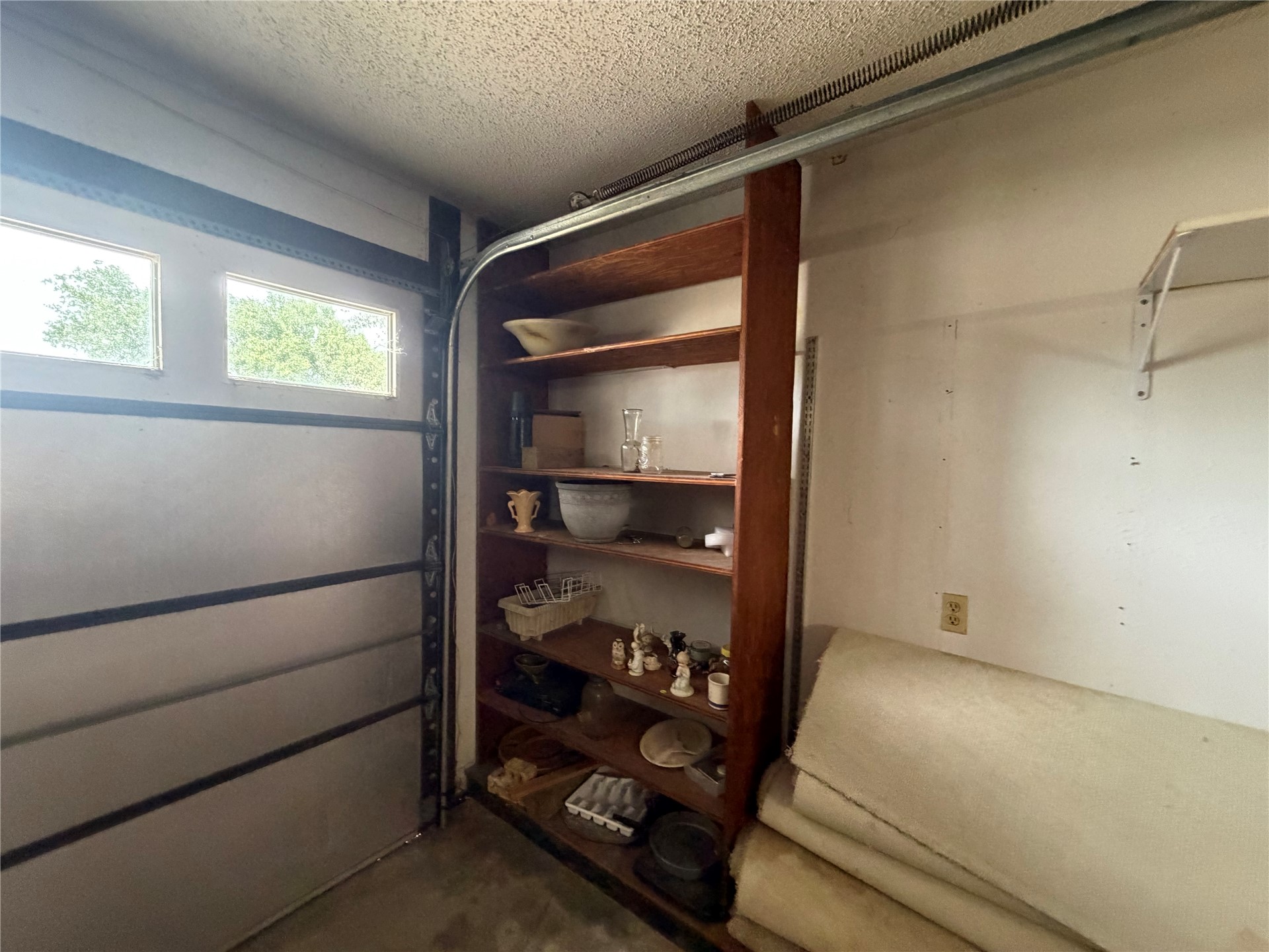 410 W Electric Property Photo 25