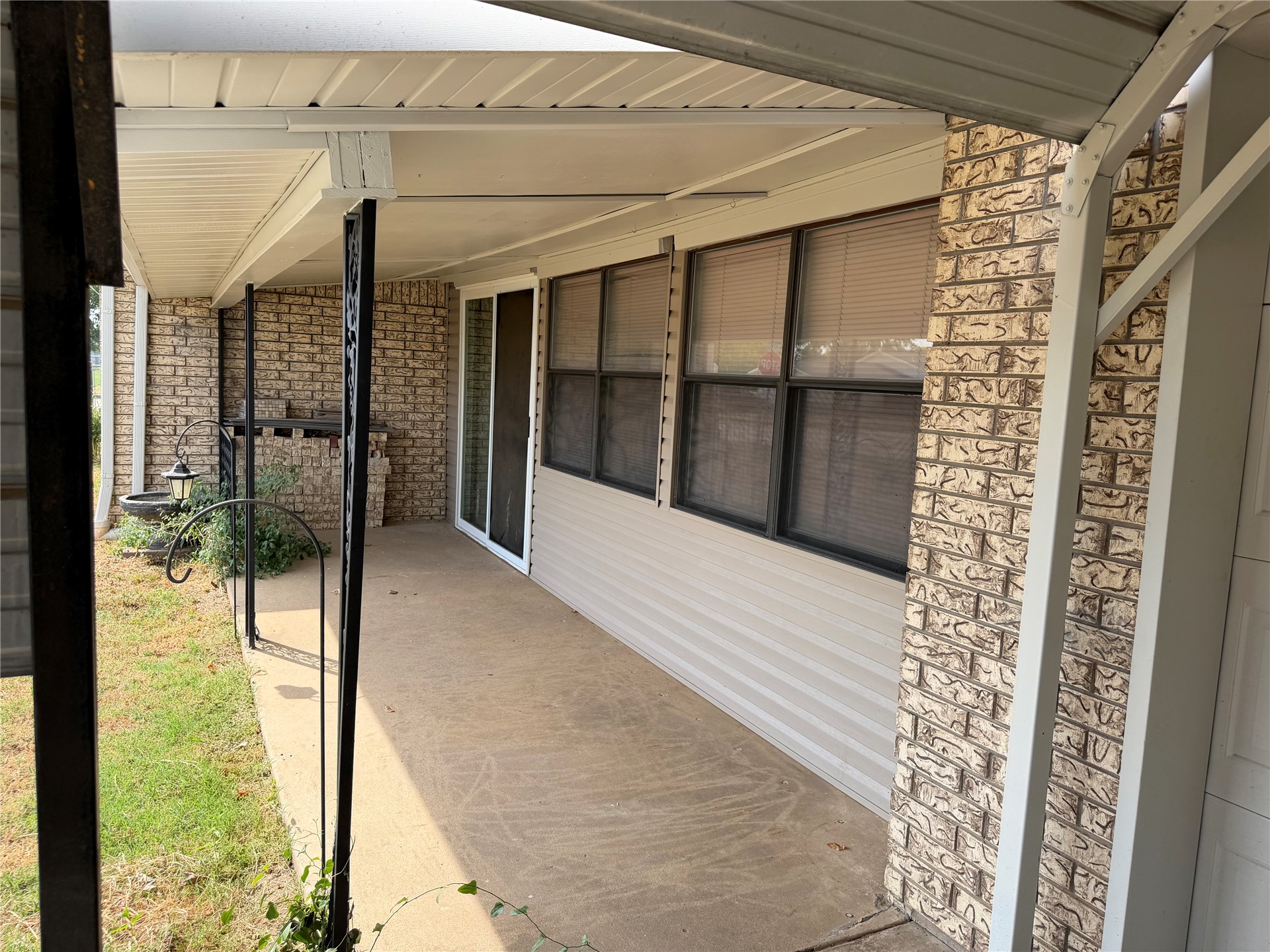 410 W Electric Property Photo 31