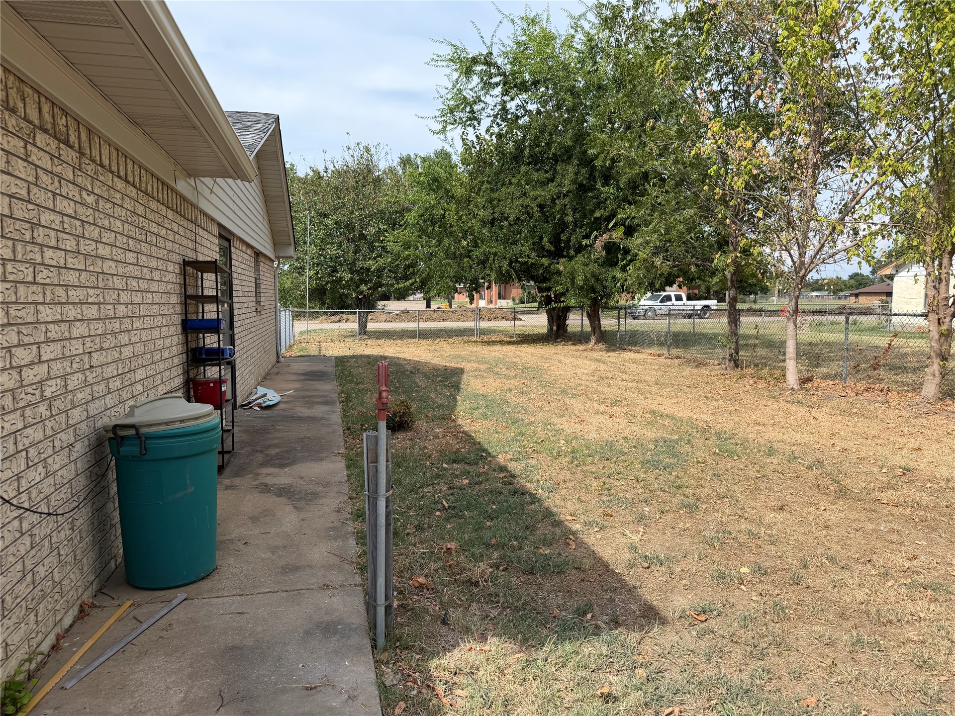 410 W Electric Property Photo 32