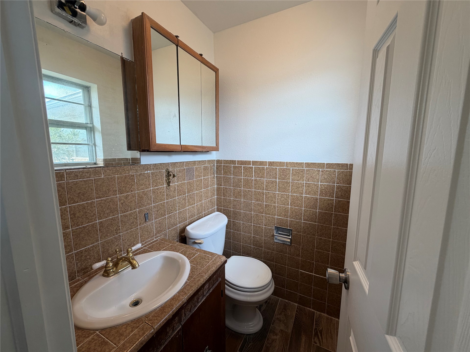 410 W Electric Property Photo 39