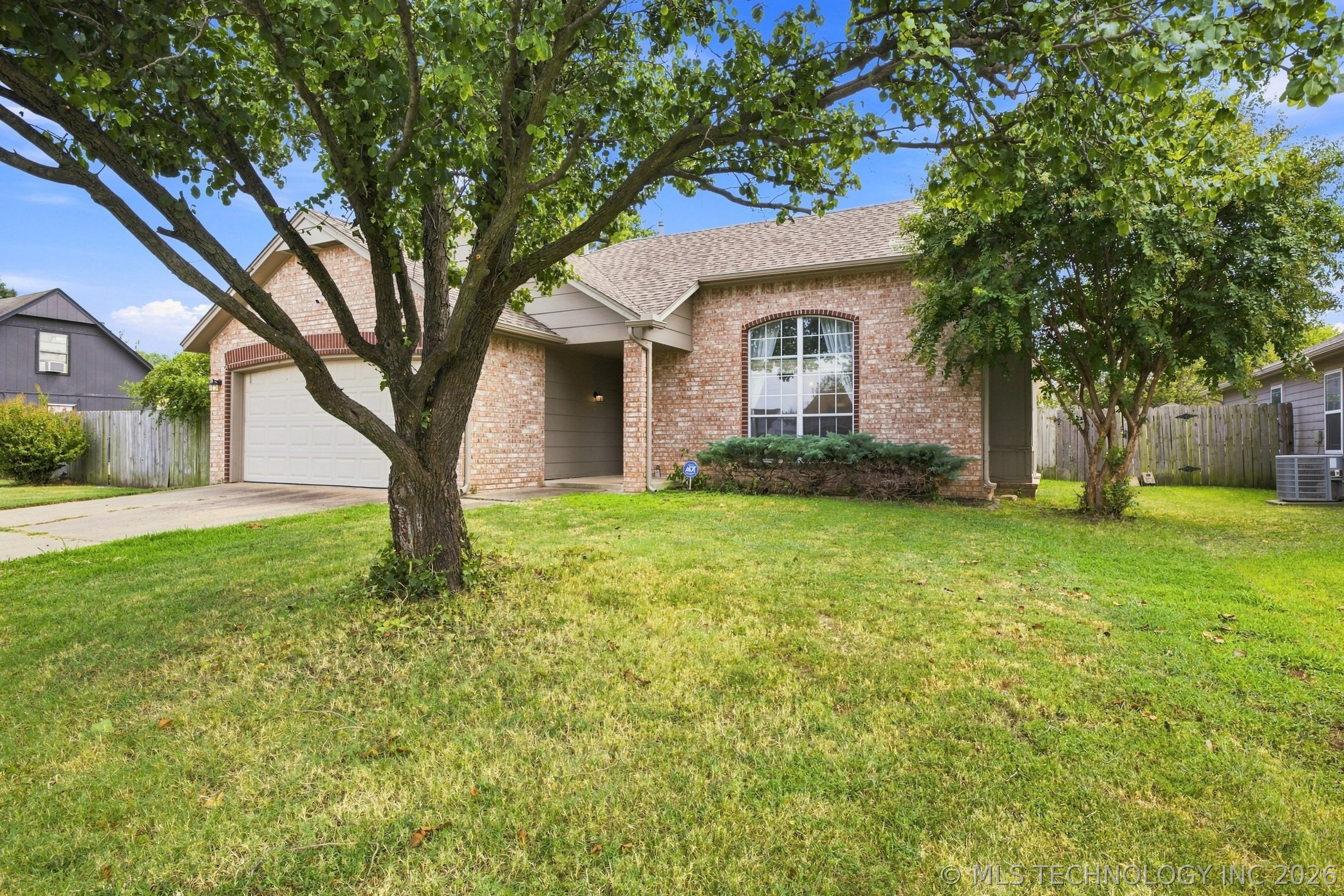 474 E 142nd Place Property Photo 3