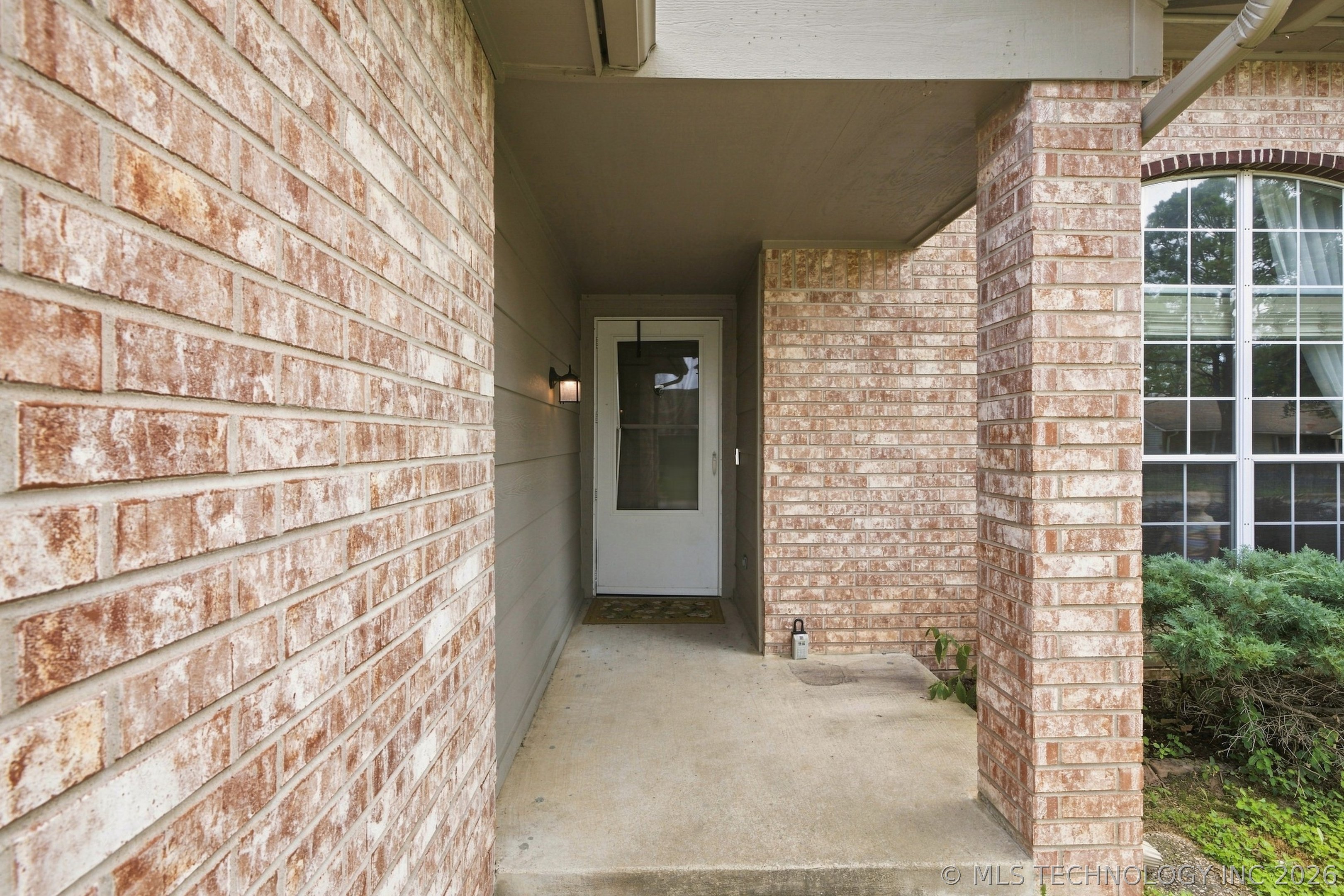474 E 142nd Place Property Photo 4