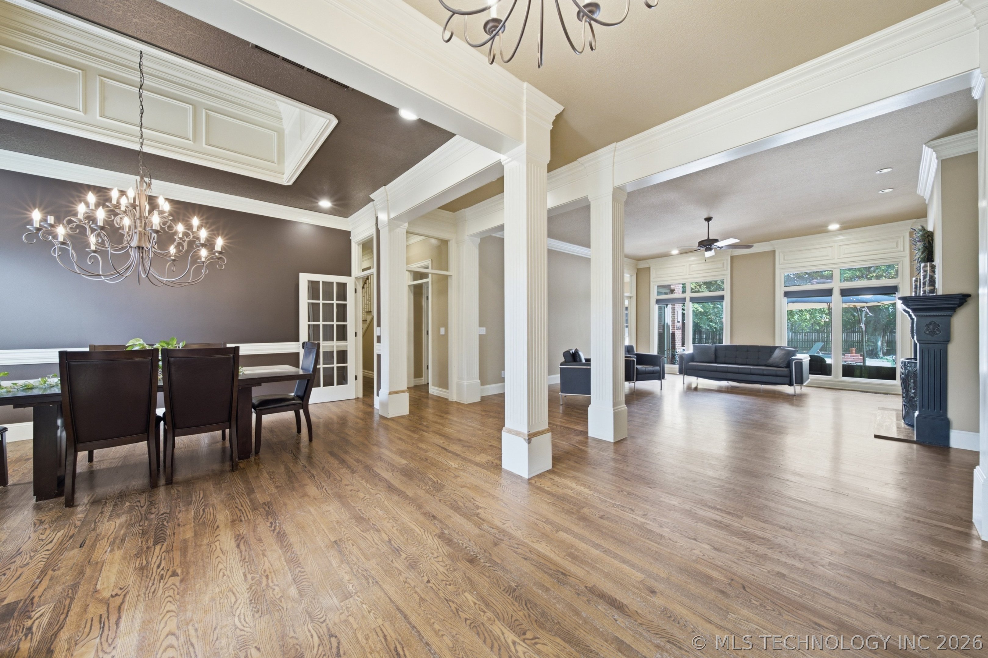 10153 S Maplewood Avenue Property Photo 11