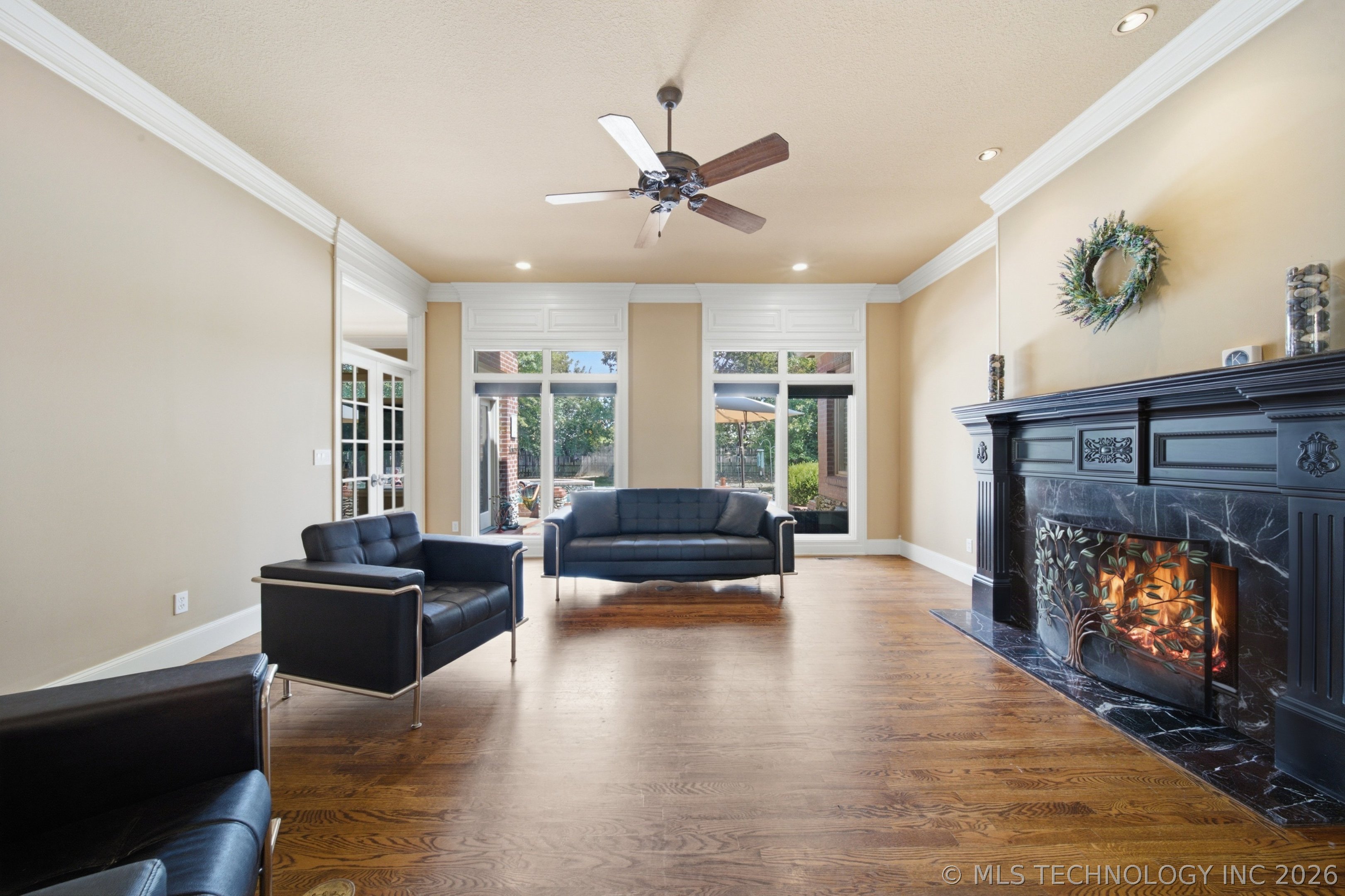 10153 S Maplewood Avenue Property Photo 17