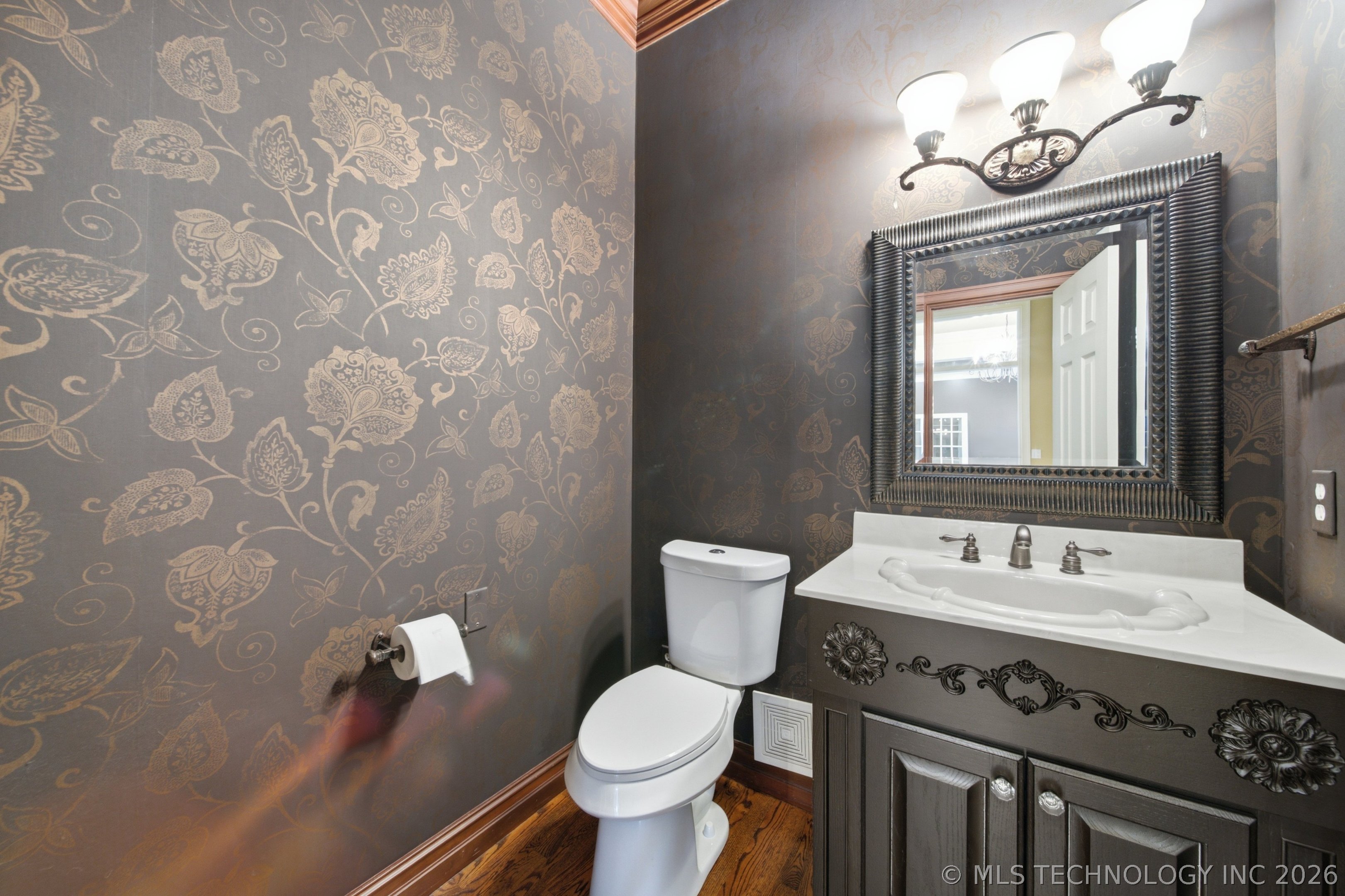 10153 S Maplewood Avenue Property Photo 18