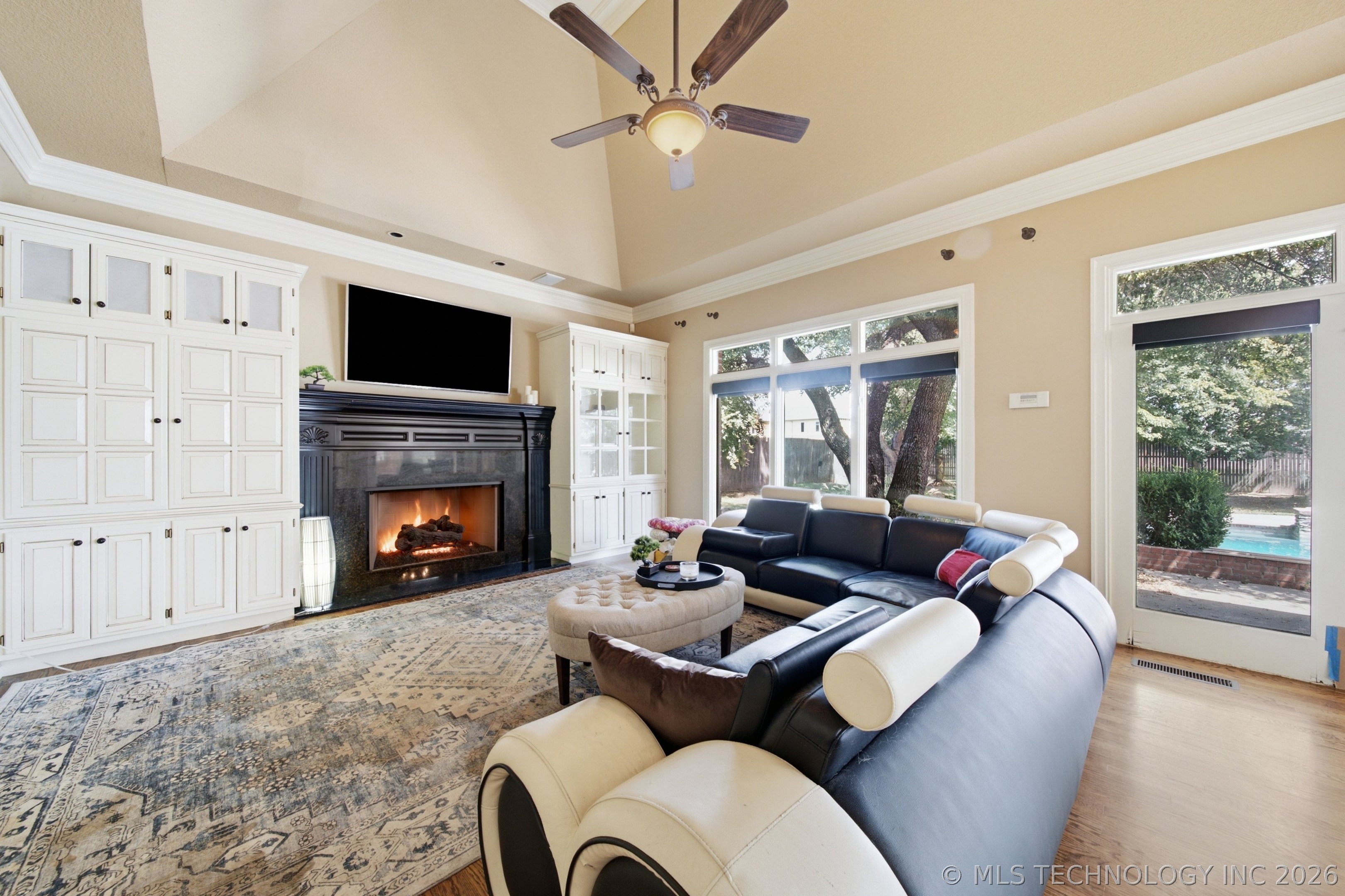 10153 S Maplewood Avenue Property Photo 19