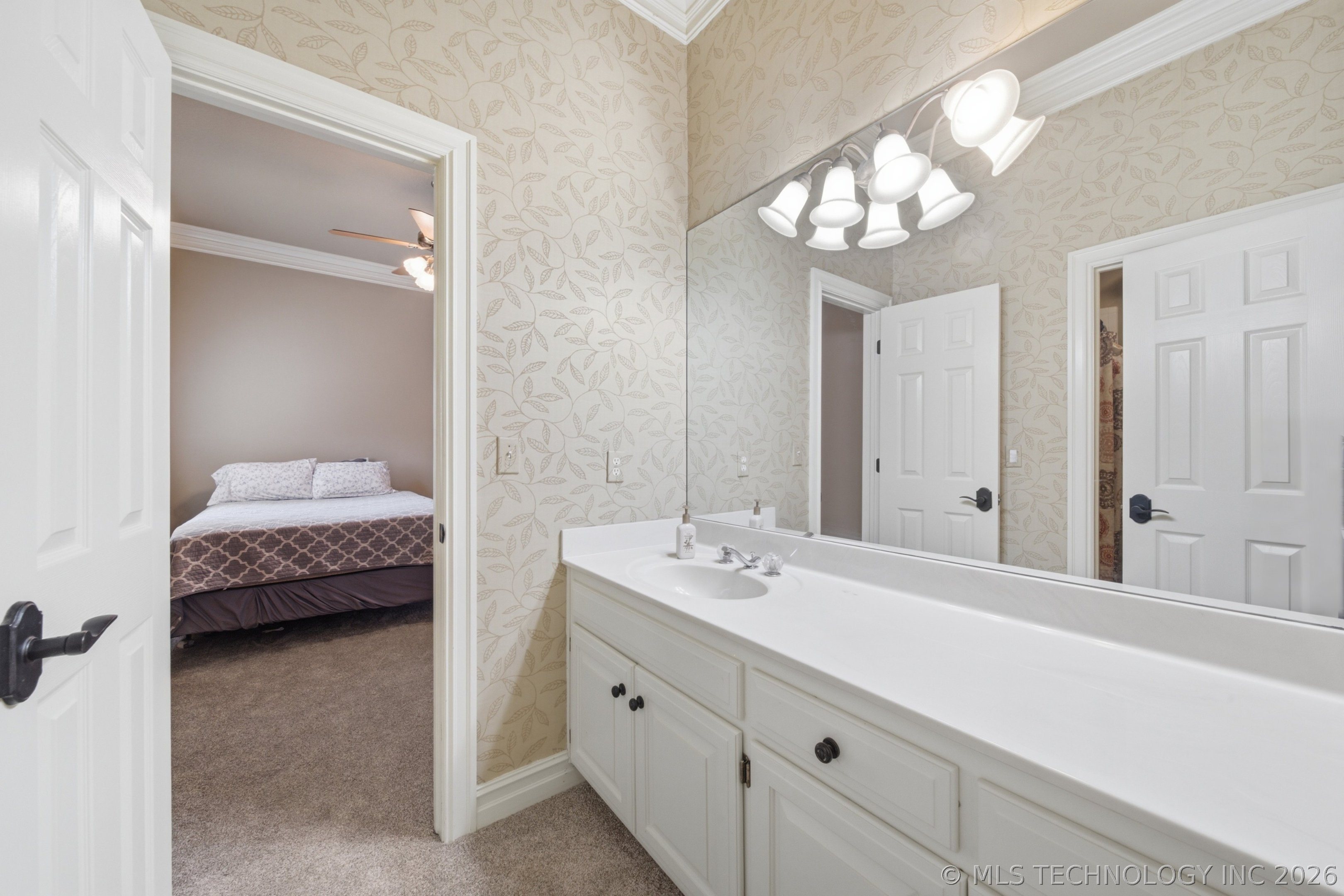 10153 S Maplewood Avenue Property Photo 44