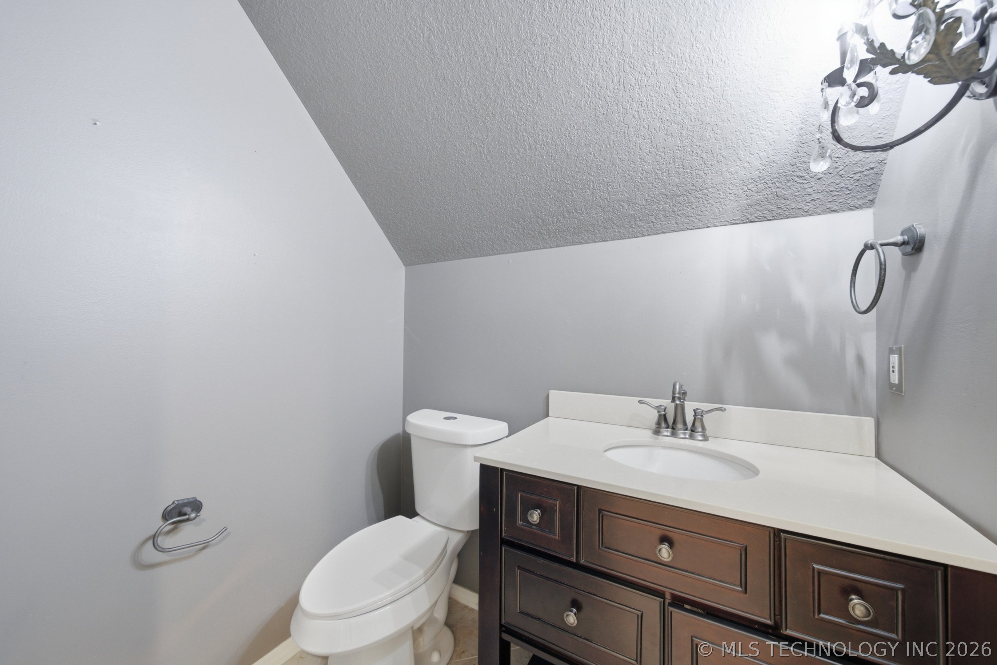 10153 S Maplewood Avenue Property Photo 46
