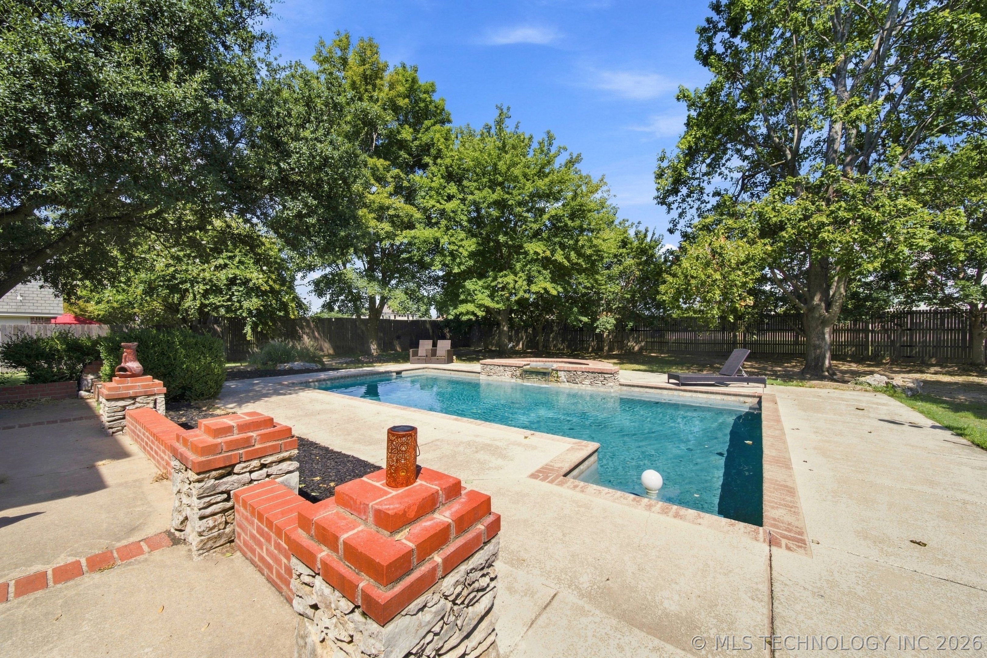 10153 S Maplewood Avenue Property Photo 58