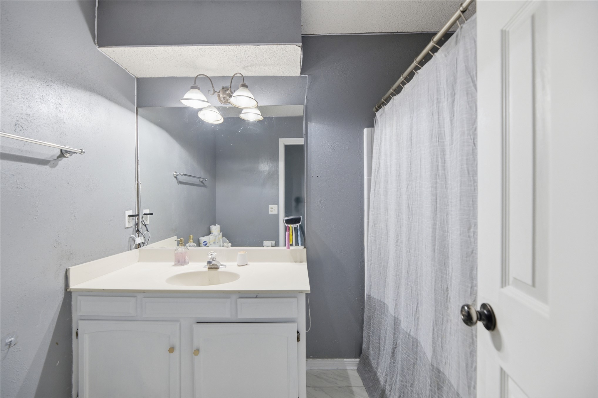 7708 S 86th East Avenue Property Photo 13