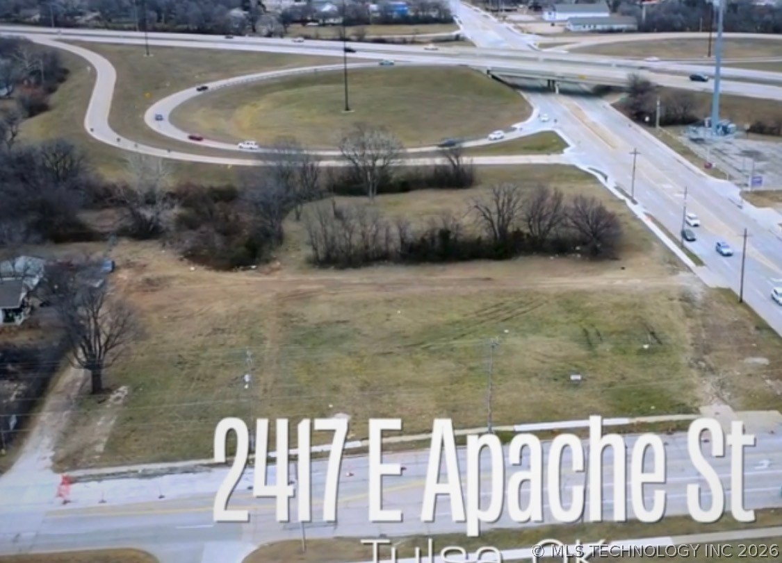 2401 E Apache Street Property Photo 4