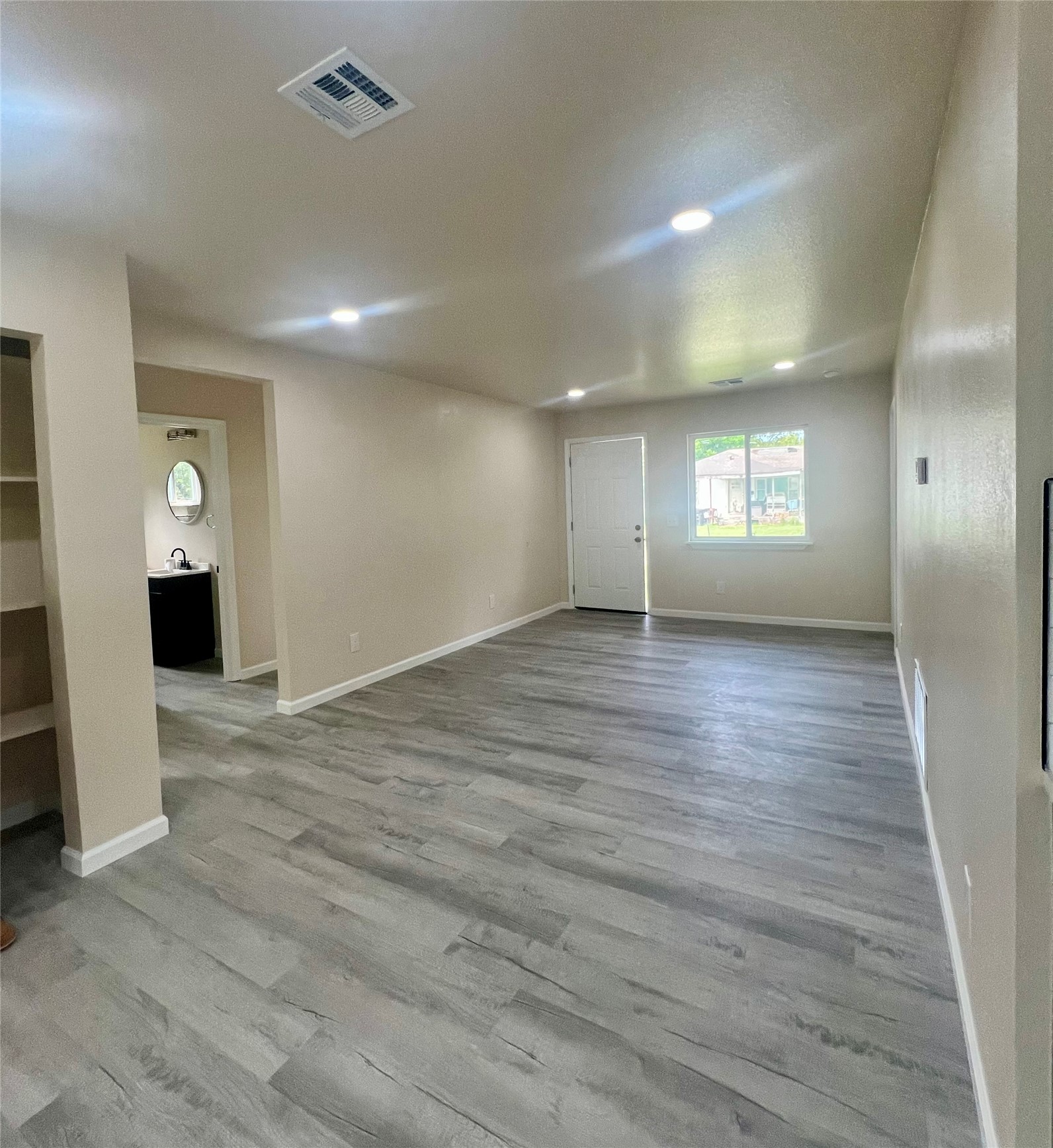1524 S Santa Fe Property Photo 4