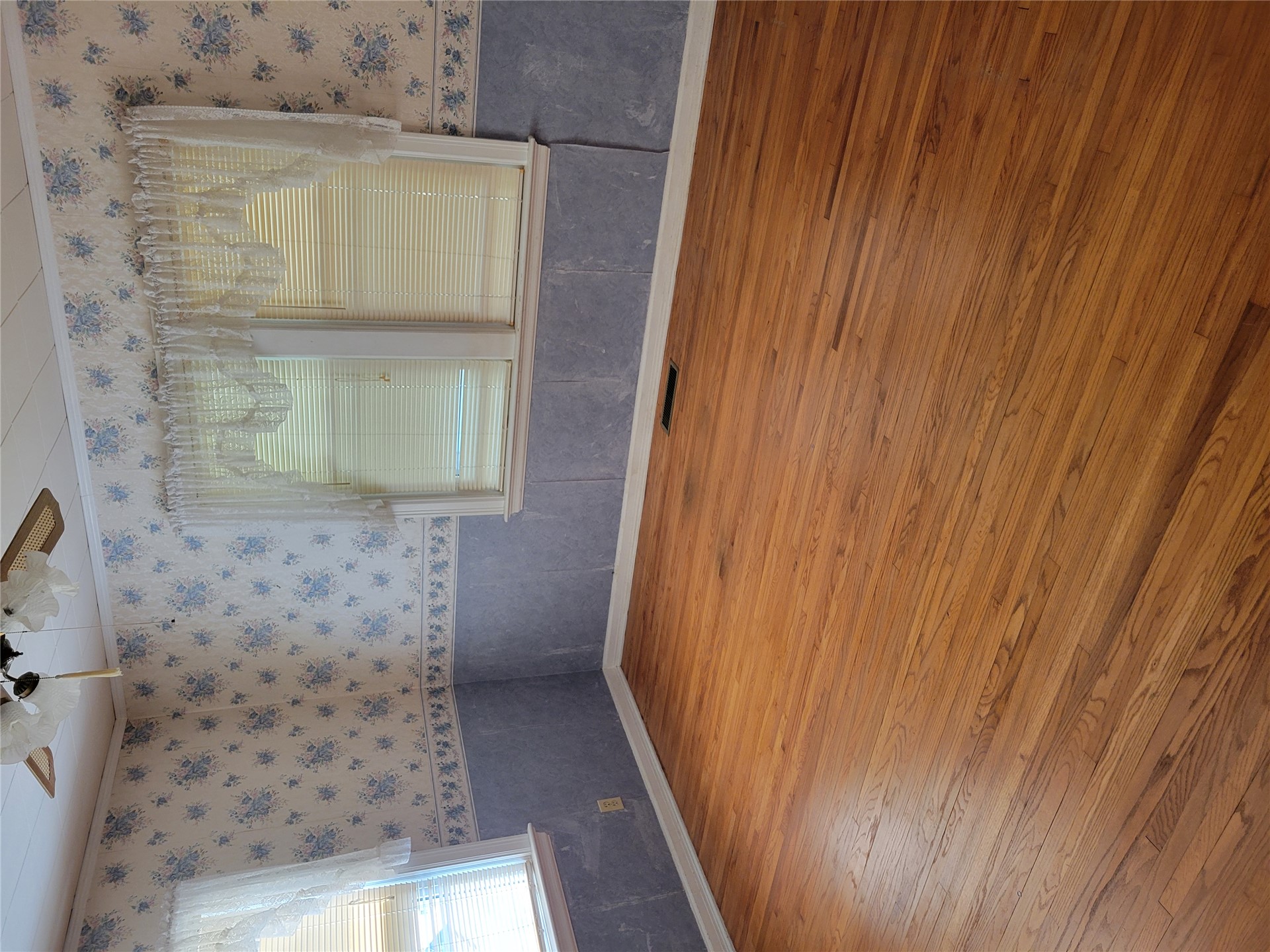 1207 S Birmingham Avenue Property Photo 4