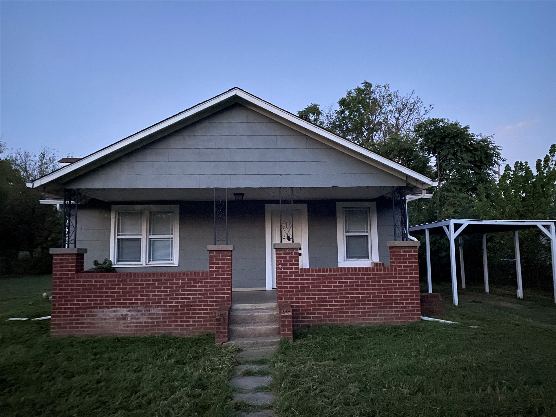 405 S 60th West Avenue Property Photo 1