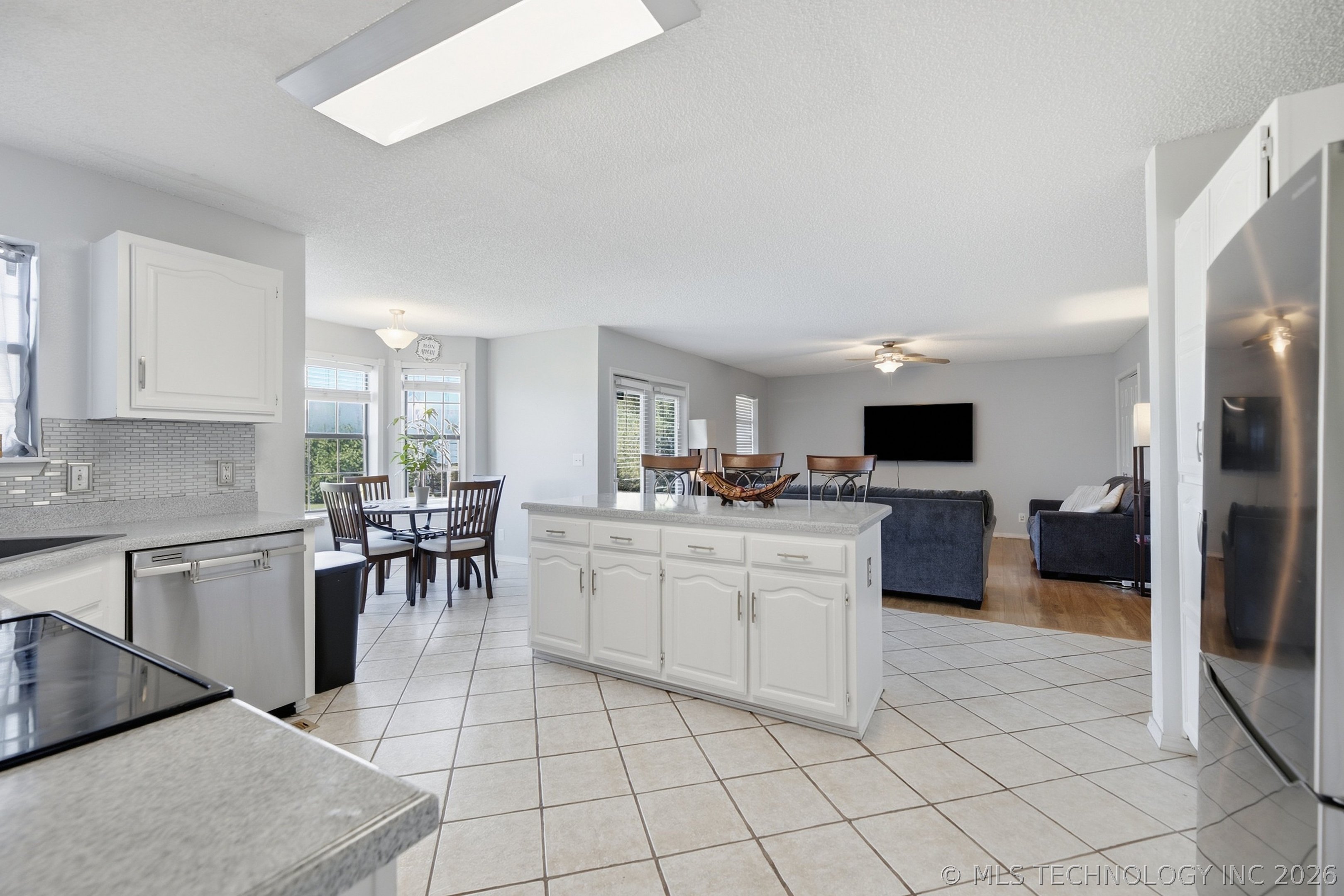 4136 S Dogwood Avenue Property Photo 14
