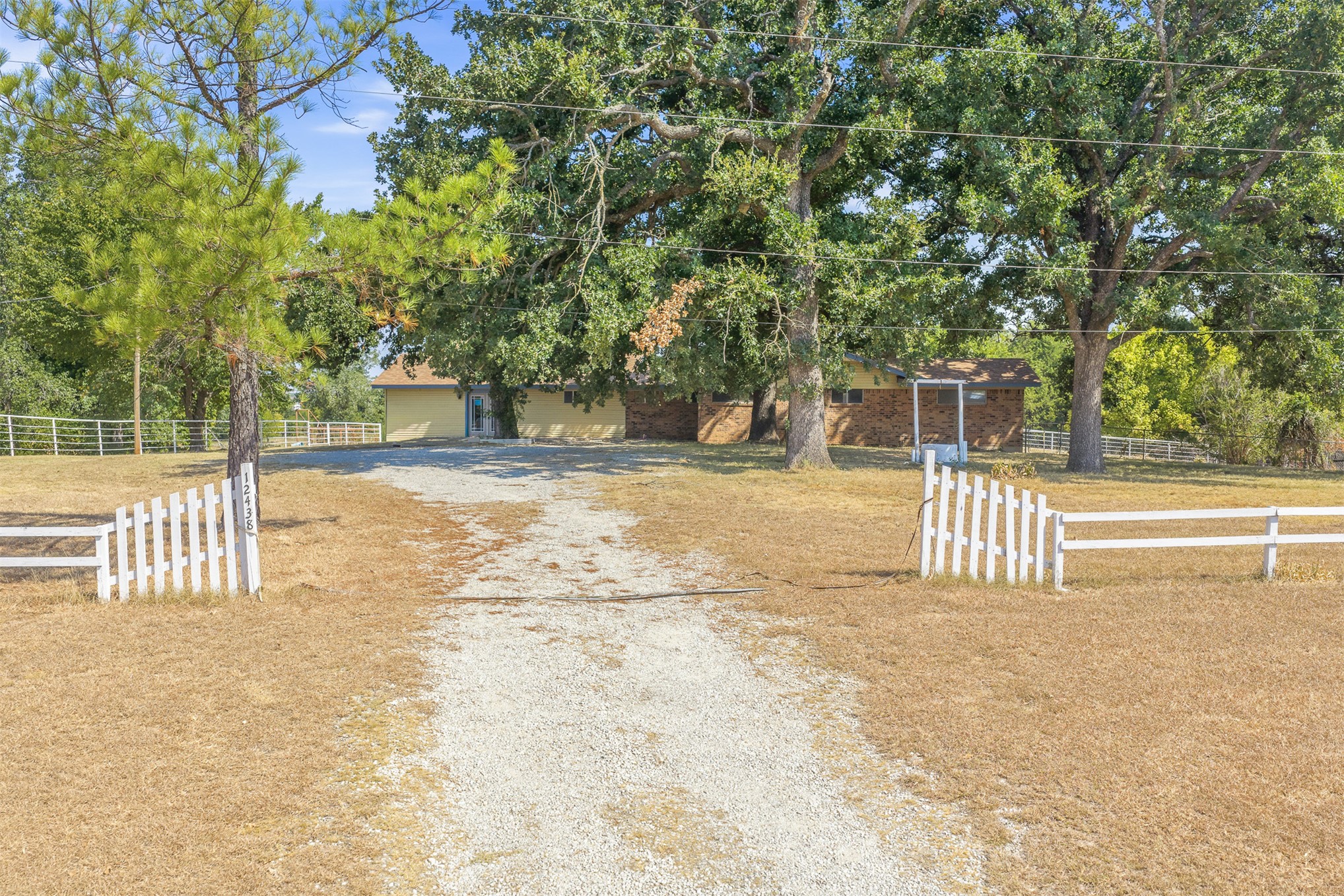 12438 Campbell Road Property Photo 1