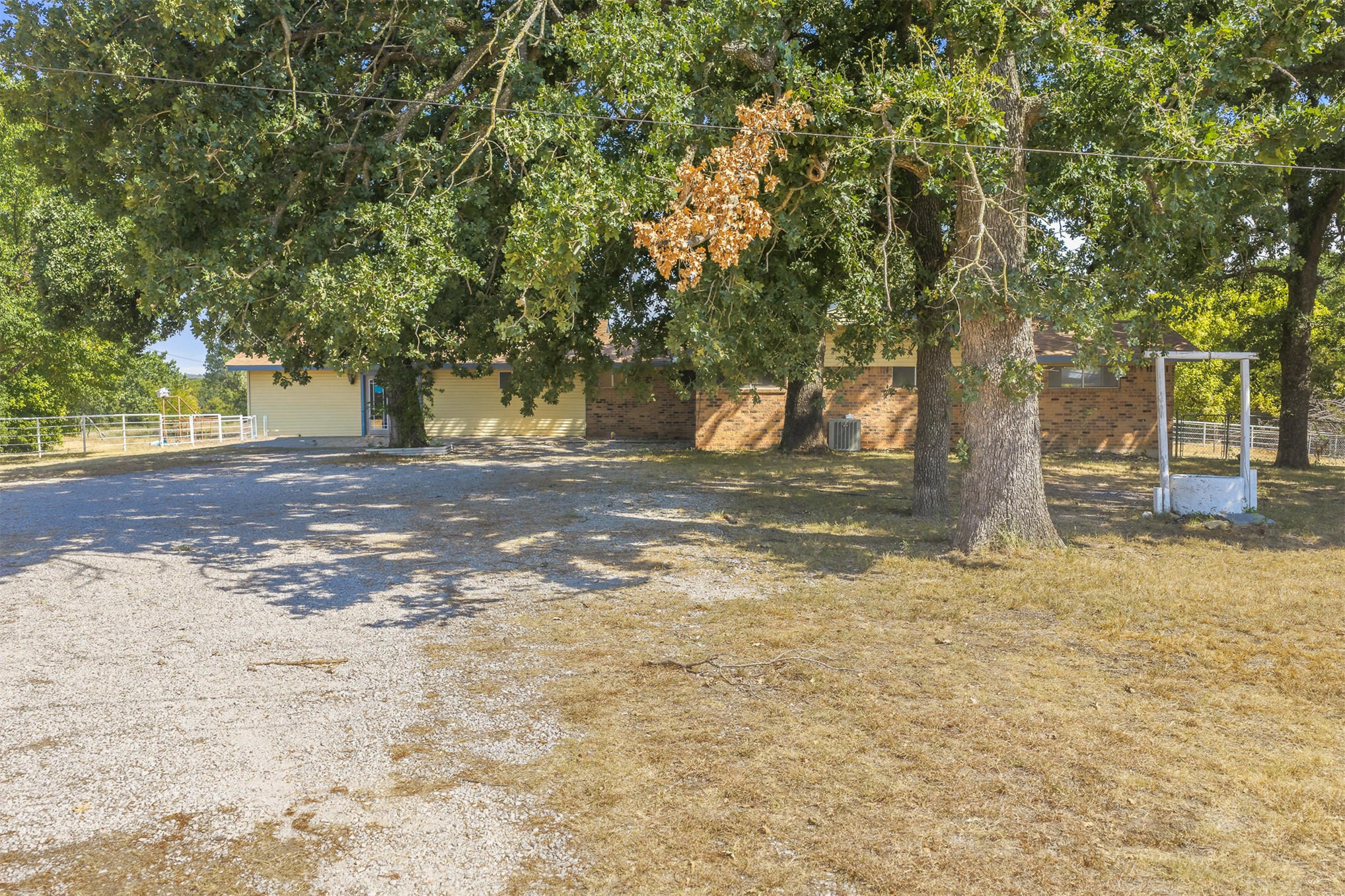 12438 Campbell Road Property Photo 8