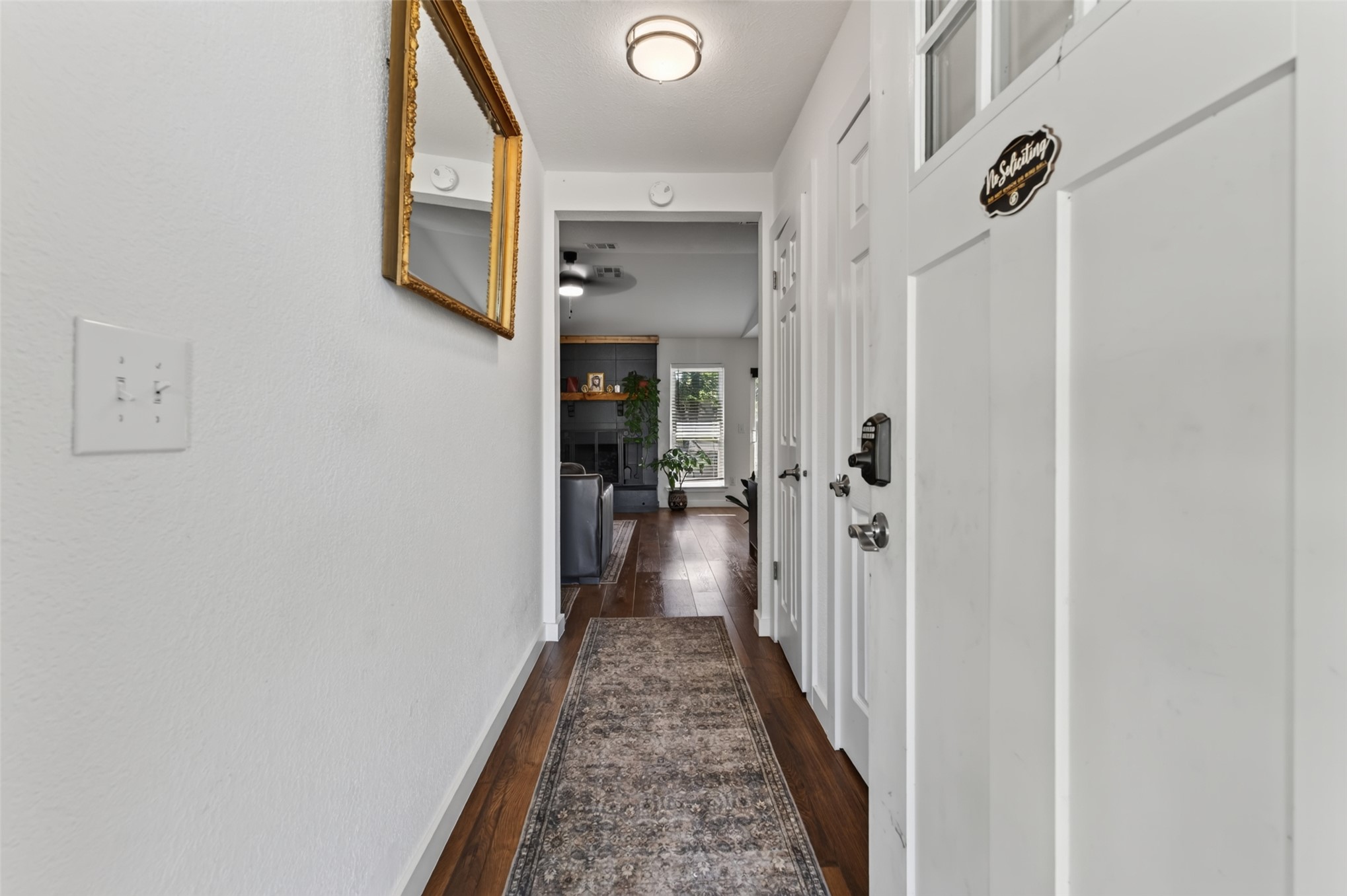 1616 S Pine Avenue Property Photo 6