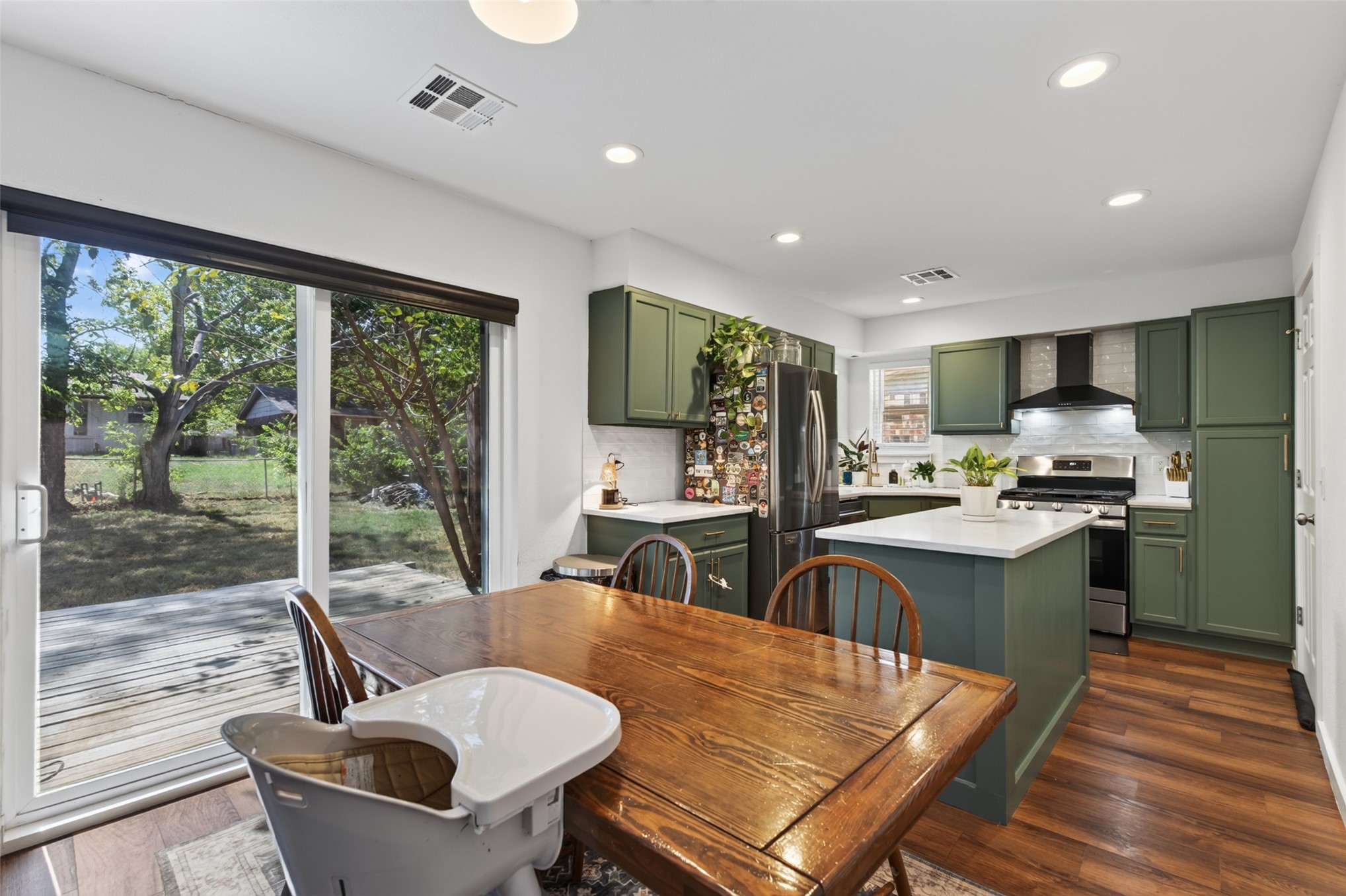 1616 S Pine Avenue Property Photo 12