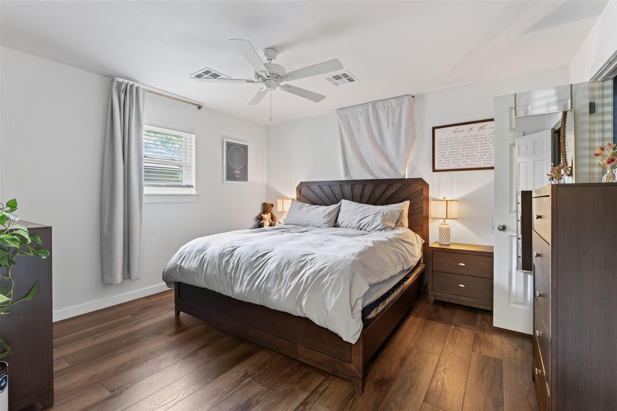 1616 S Pine Avenue Property Photo 19