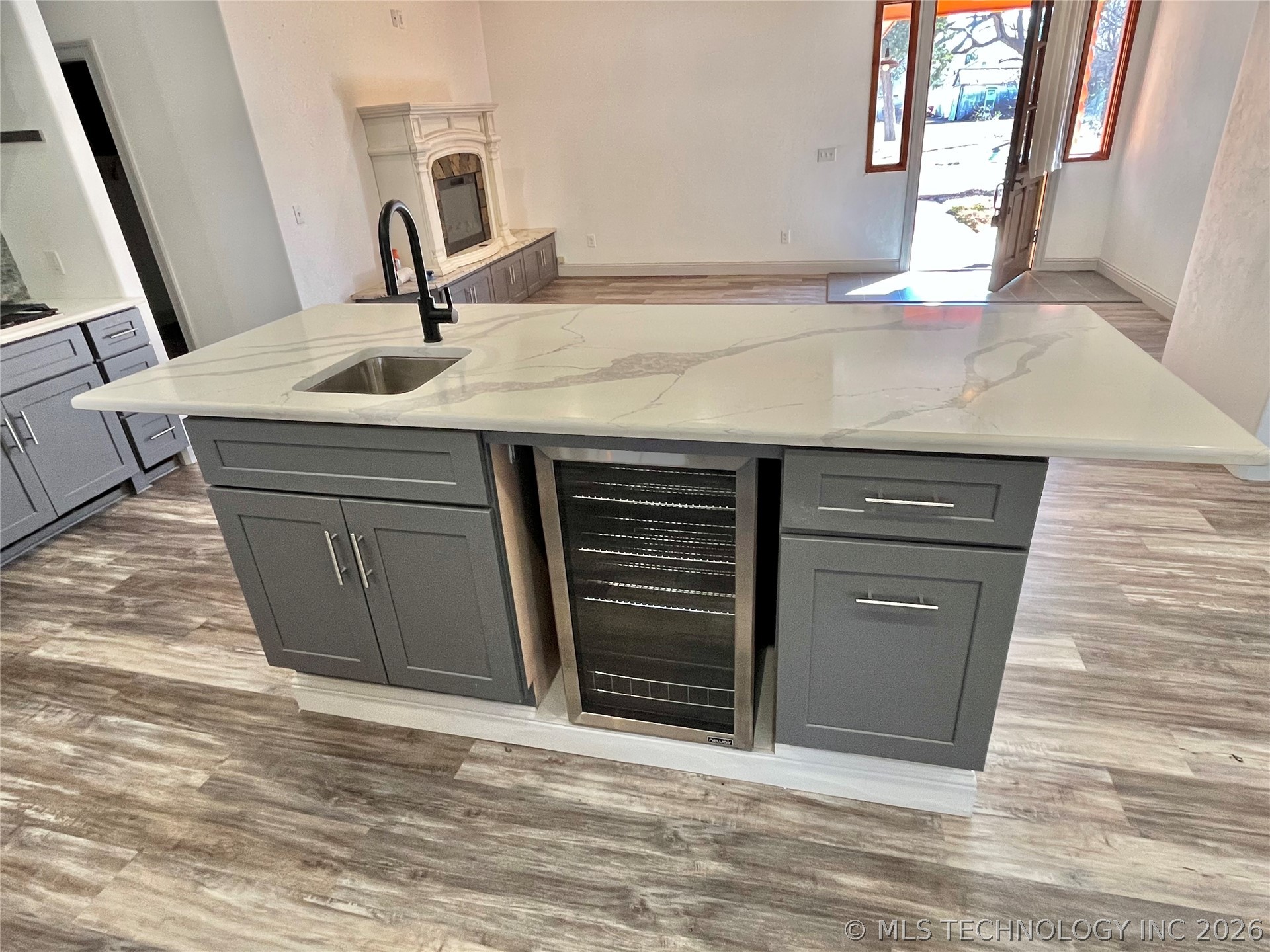 209 9 Avenue Property Photo 3