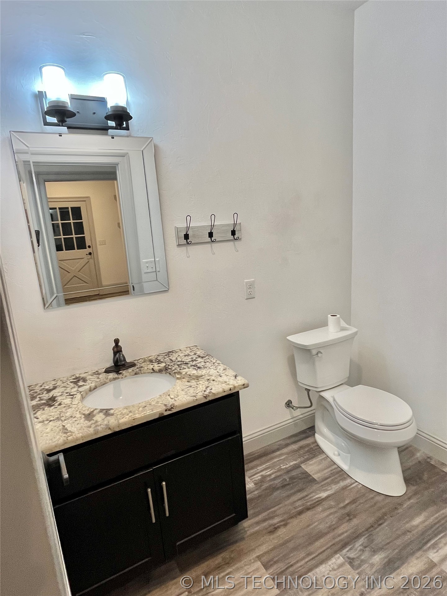 209 9 Avenue Property Photo 12