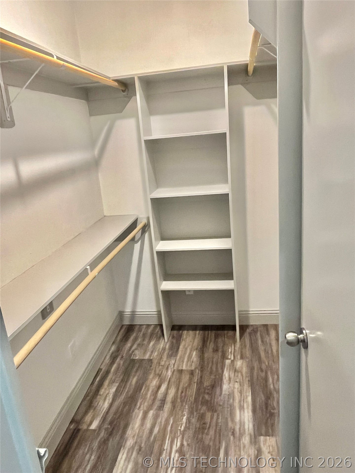 209 9 Avenue Property Photo 16