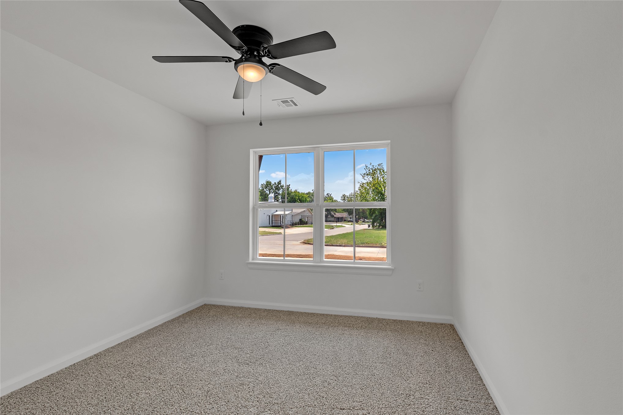 1047 E Young Street Property Photo 28