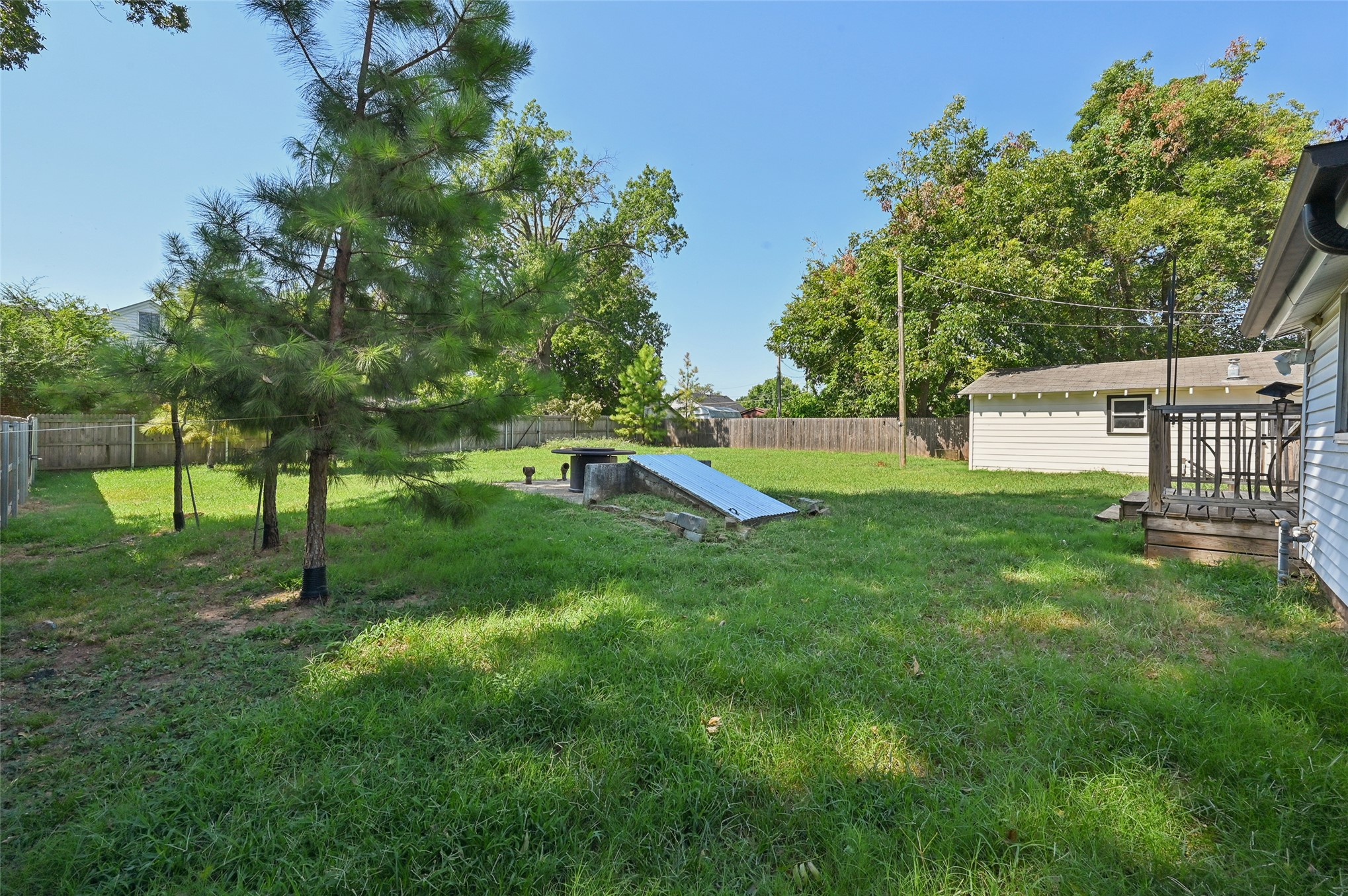 8 W 5th Street Property Photo 40