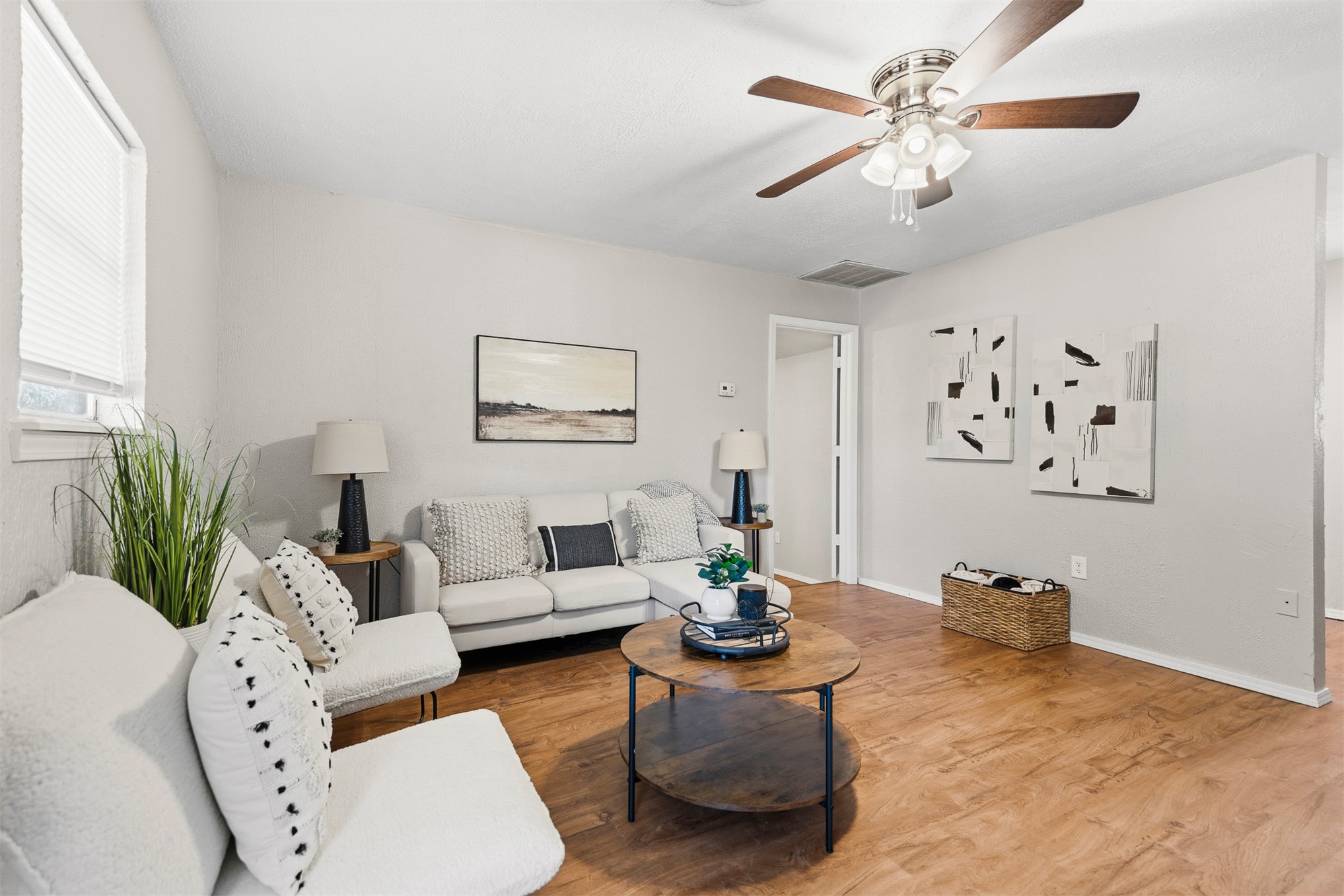 1408 Holt Property Photo 3