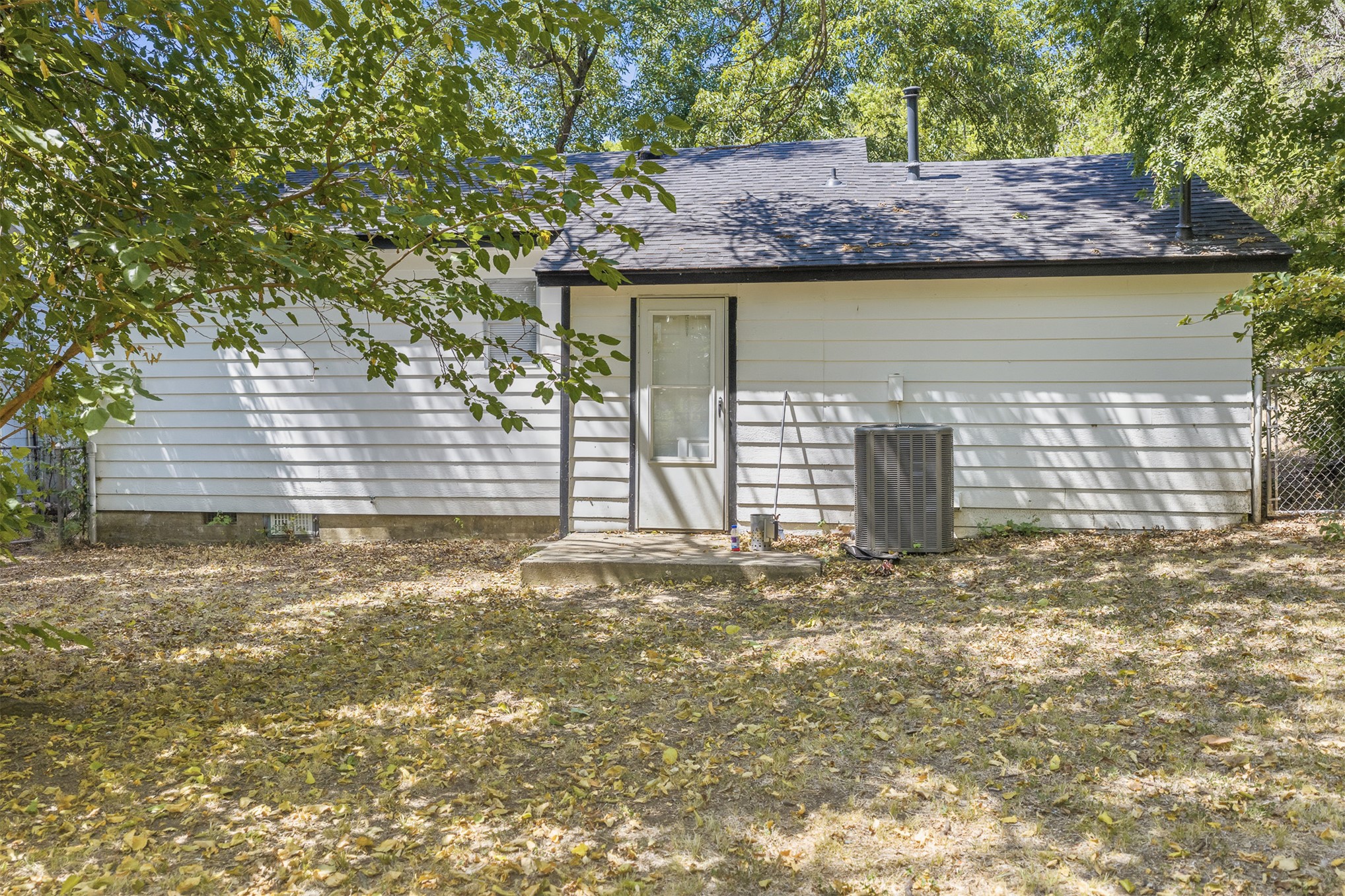 1408 Holt Property Photo 17