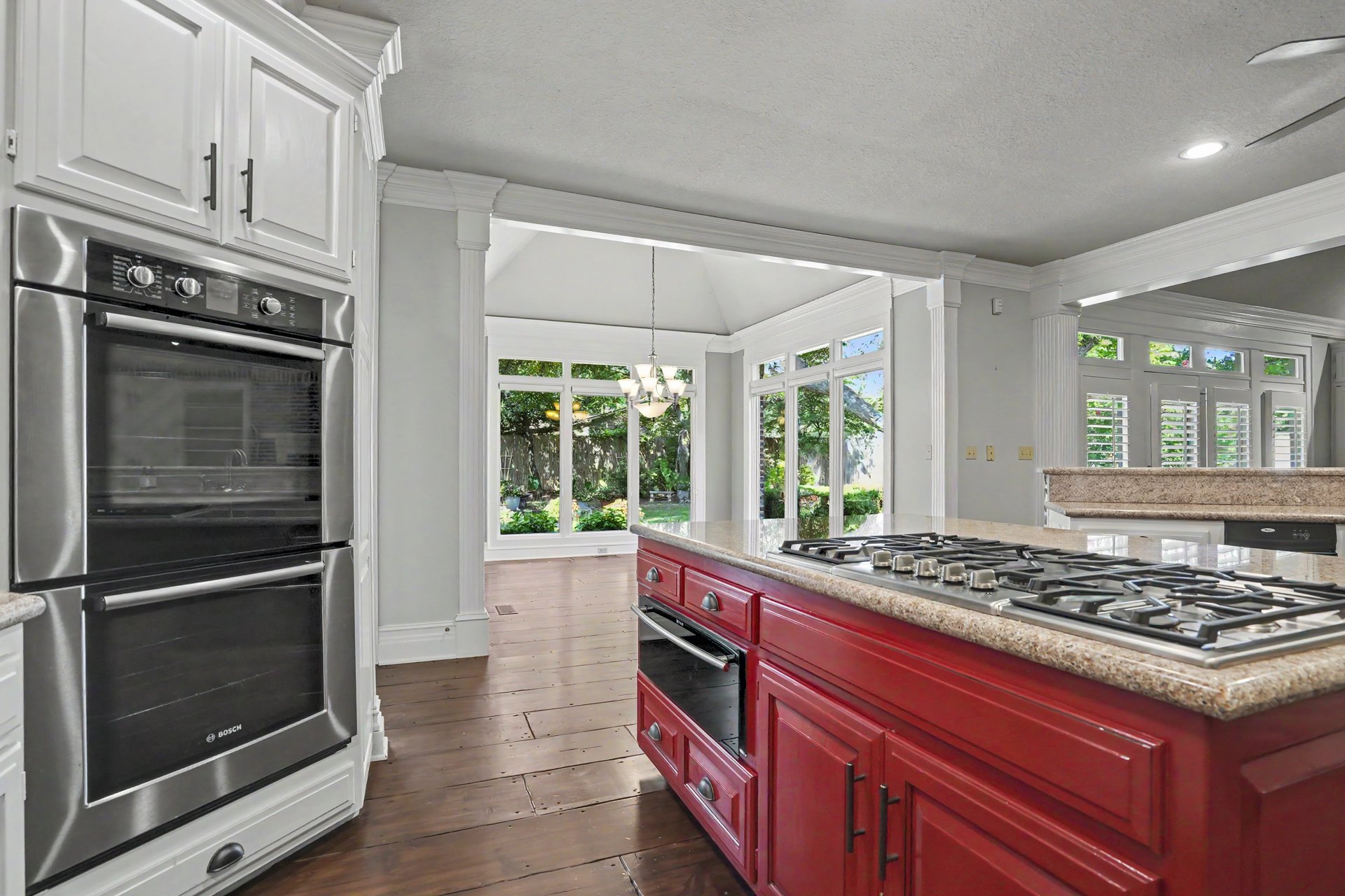 10106 S Maplewood Avenue Property Photo 8