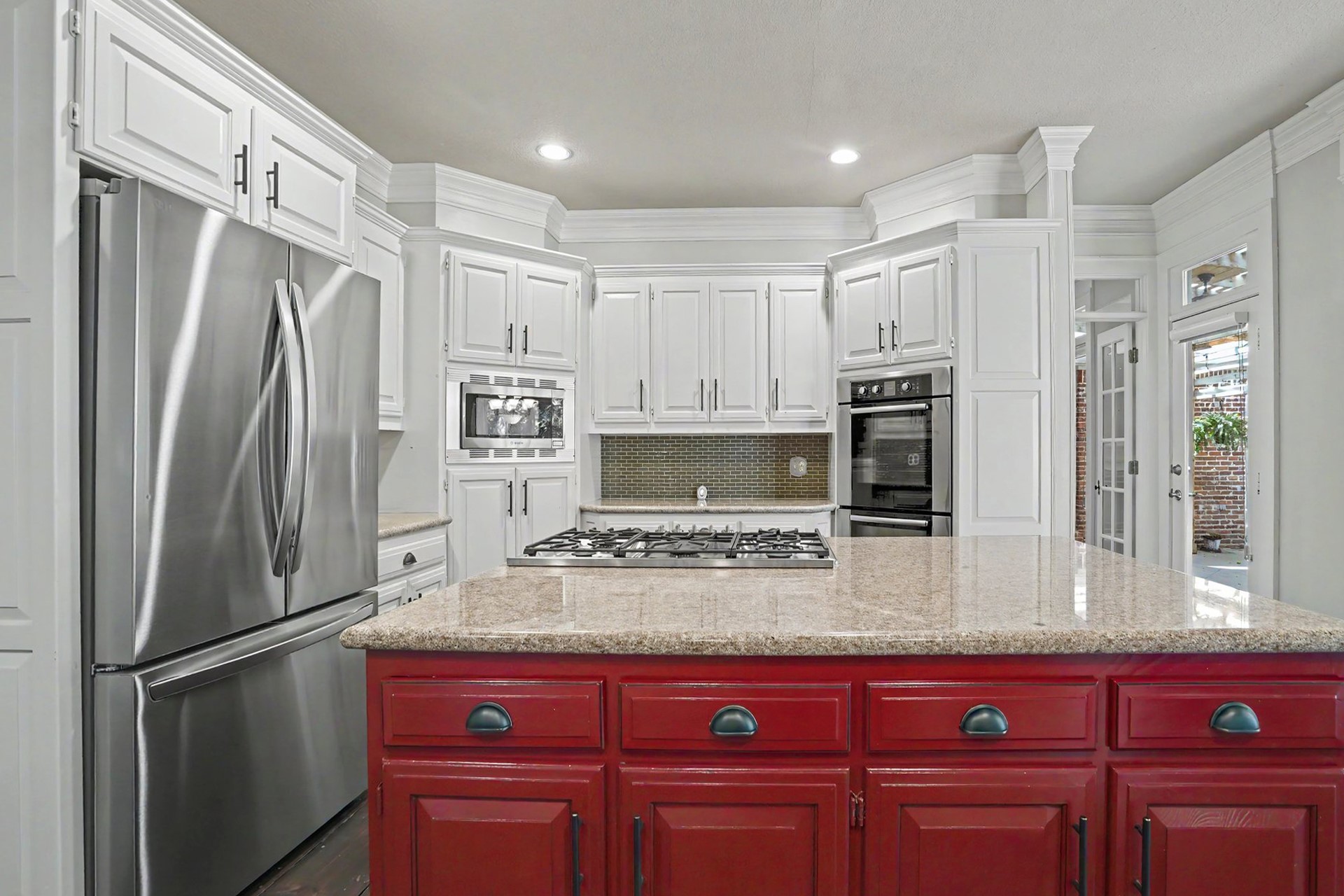 10106 S Maplewood Avenue Property Photo 10
