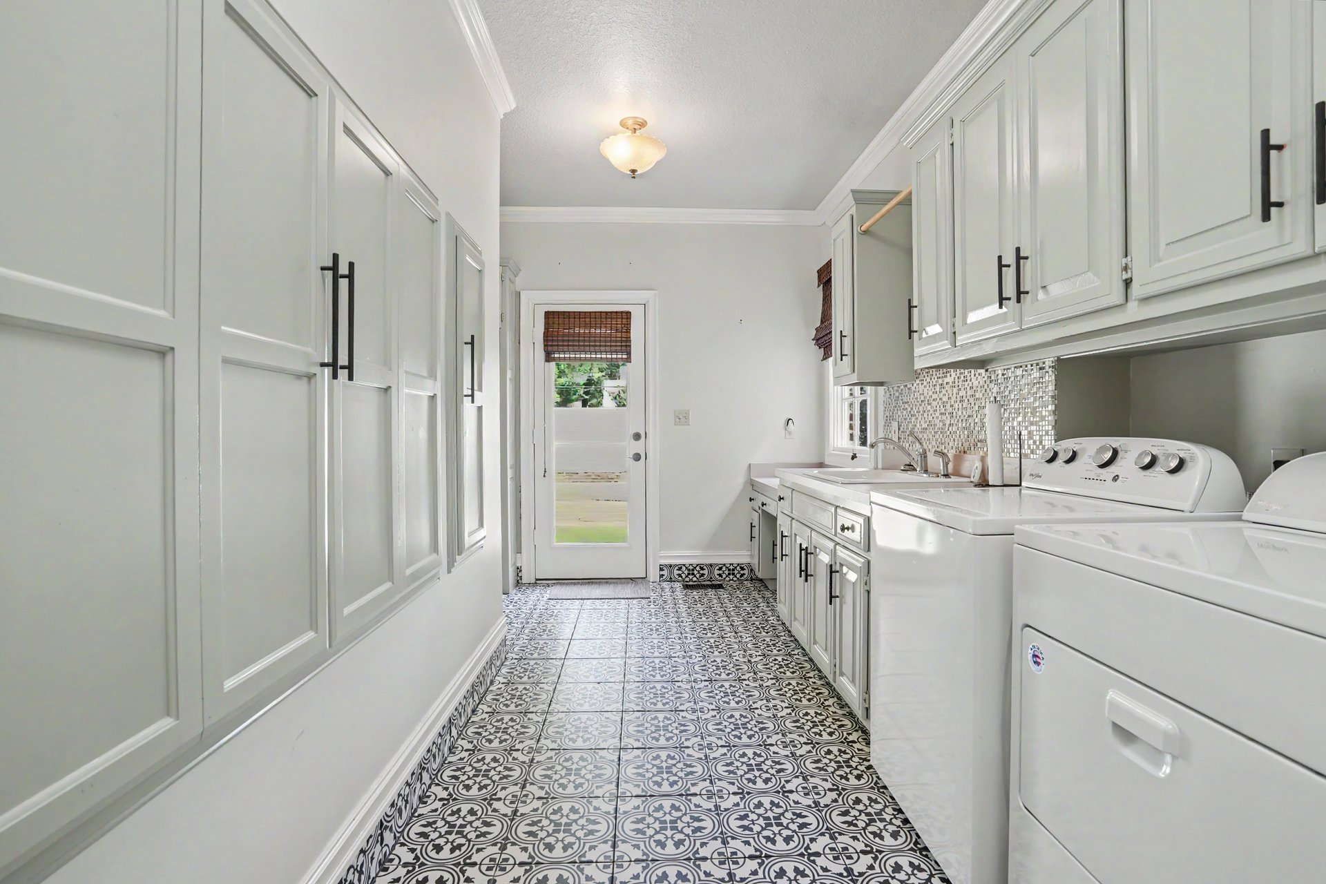 10106 S Maplewood Avenue Property Photo 17