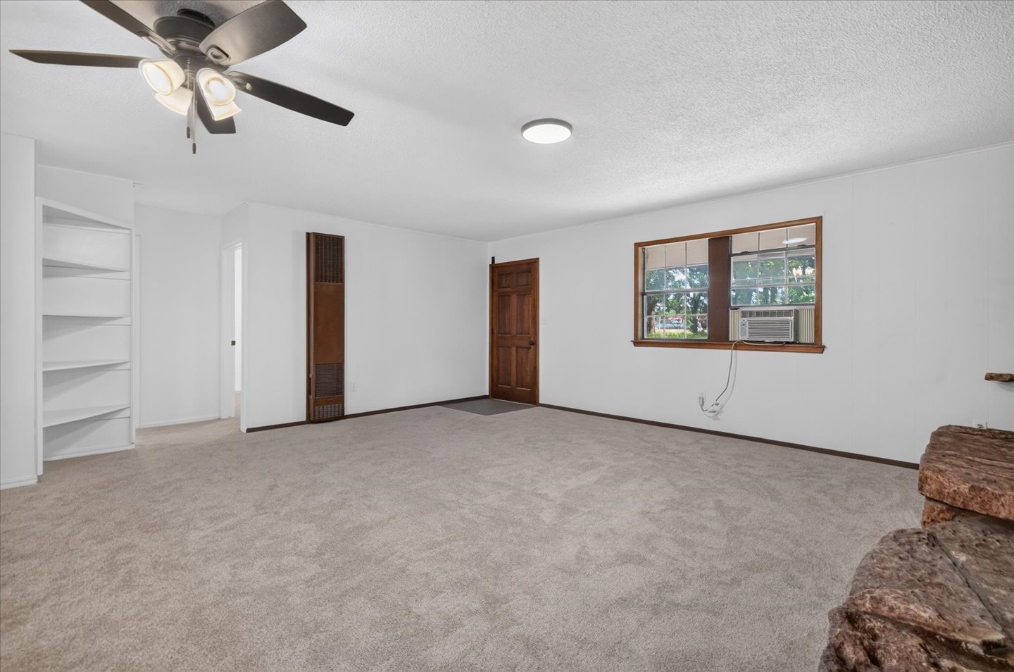 120 Ottawa Avenue Property Photo 8
