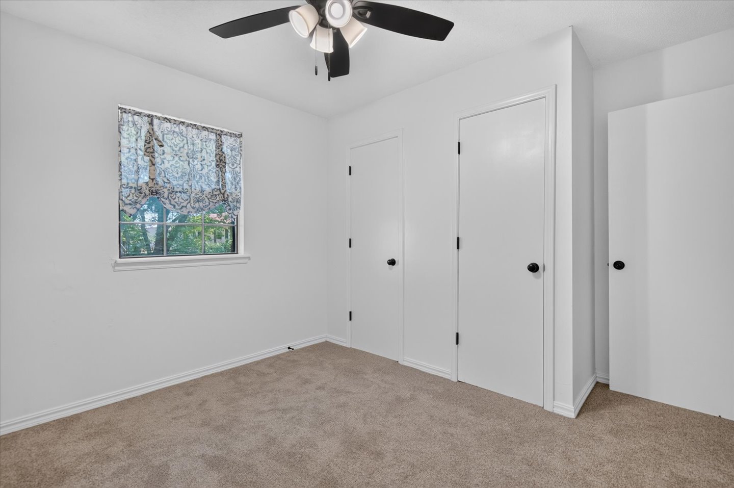 120 Ottawa Avenue Property Photo 17