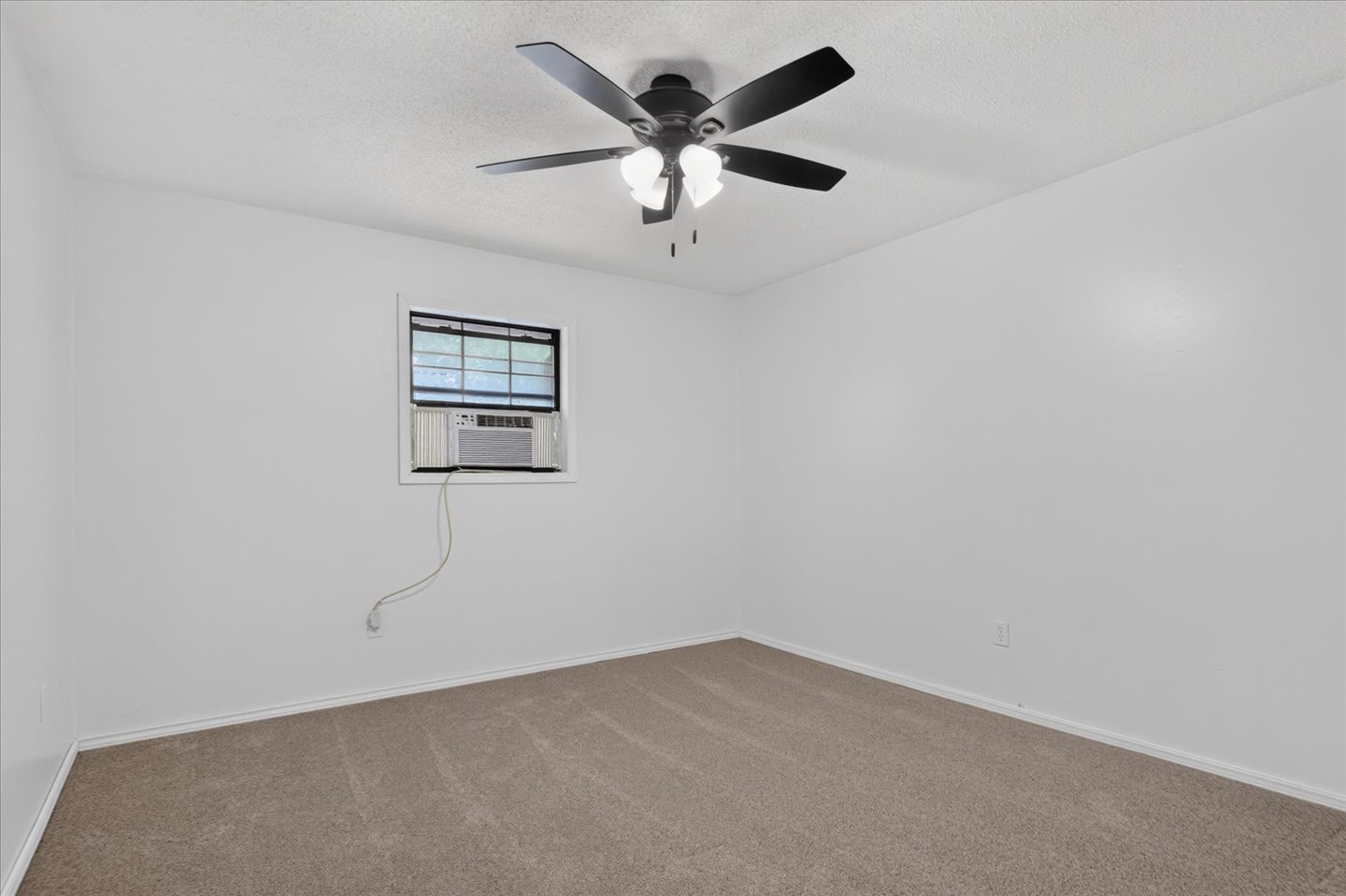 120 Ottawa Avenue Property Photo 19