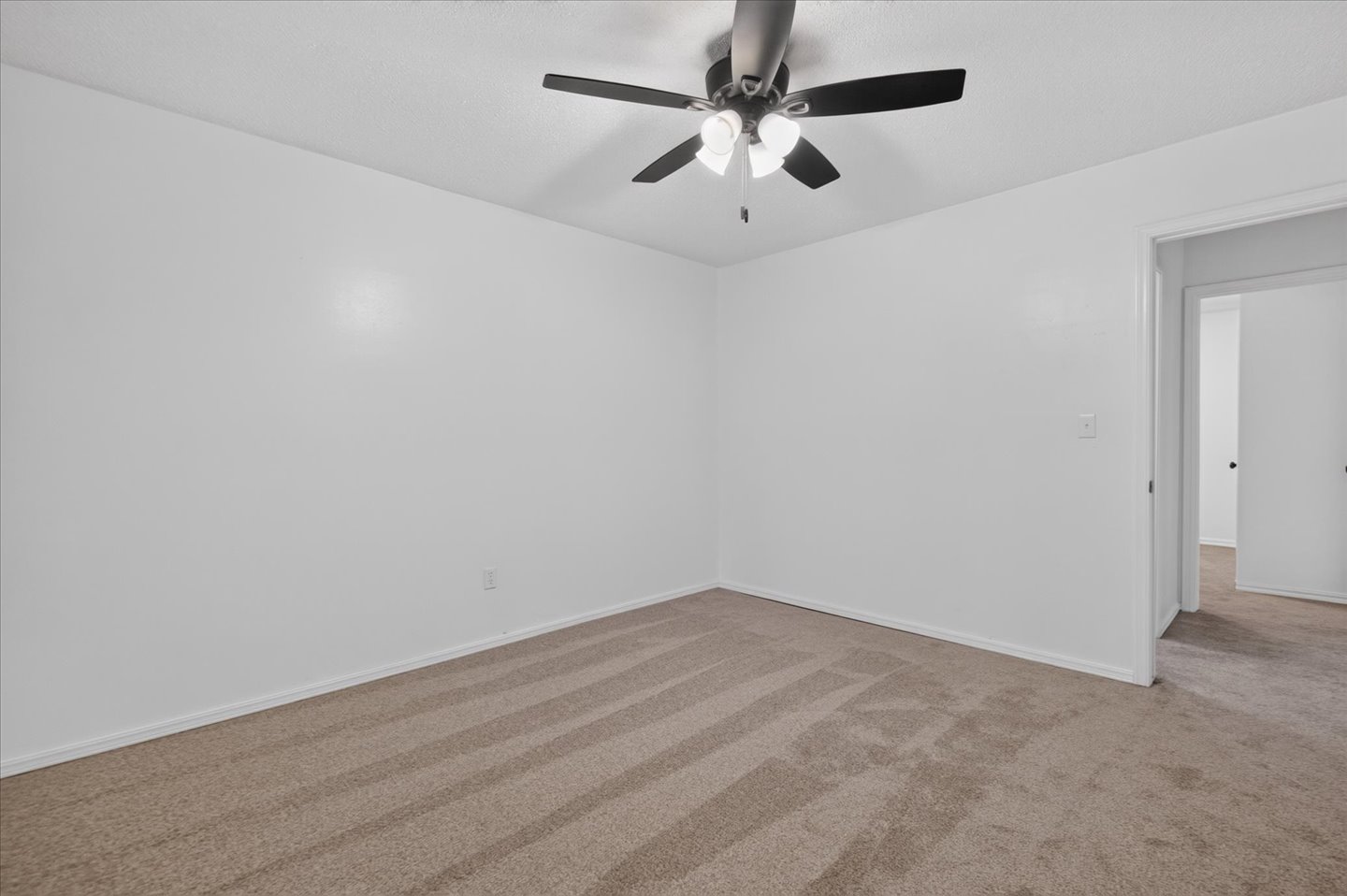 120 Ottawa Avenue Property Photo 20