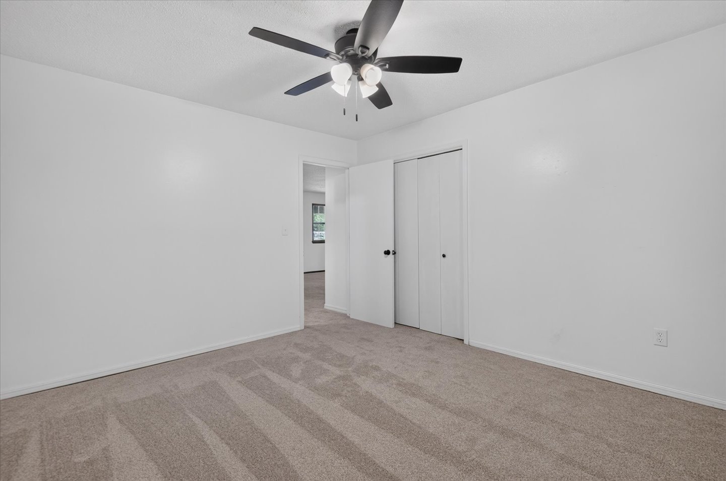 120 Ottawa Avenue Property Photo 21