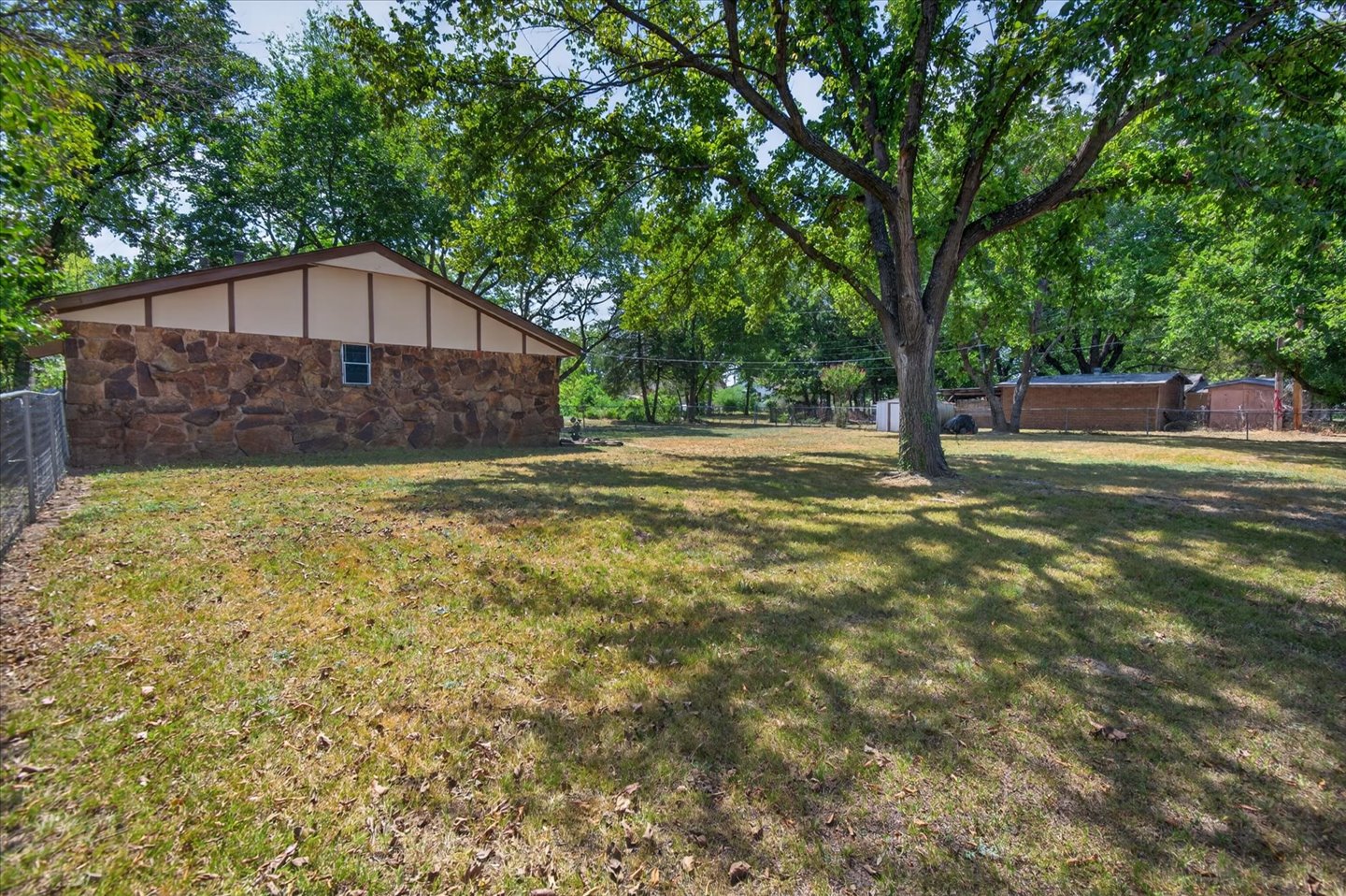 120 Ottawa Avenue Property Photo 22