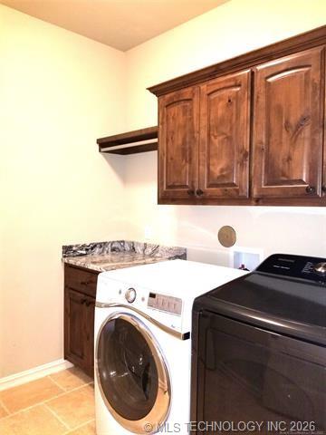 12809 S Oxford Avenue E Property Photo 11