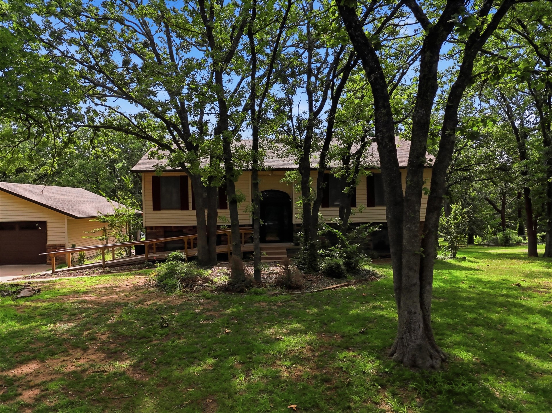 870776 S Hickory E Property Photo 5