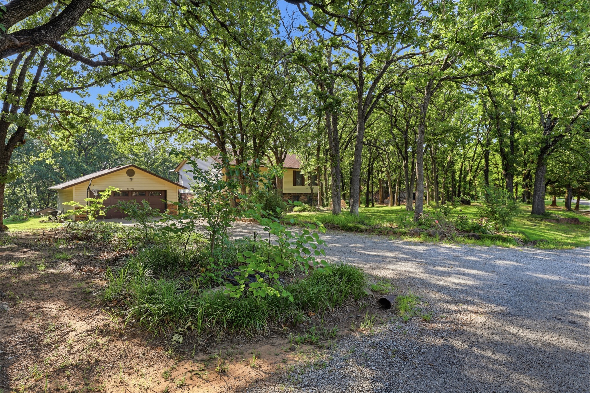 870776 S Hickory E Property Photo 8