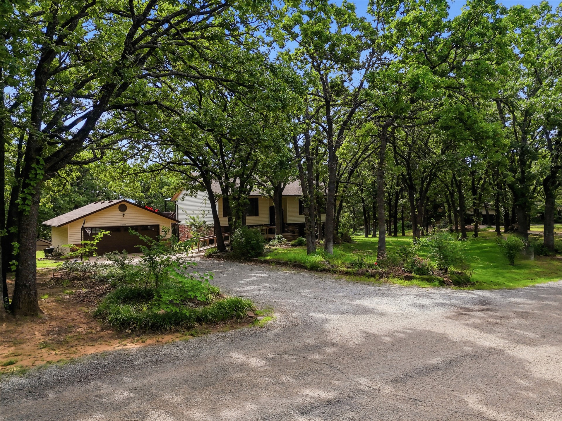 870776 S Hickory E Property Photo 9