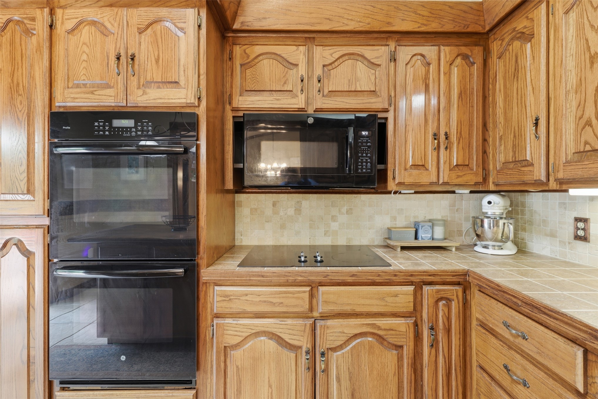 870776 S Hickory E Property Photo 22